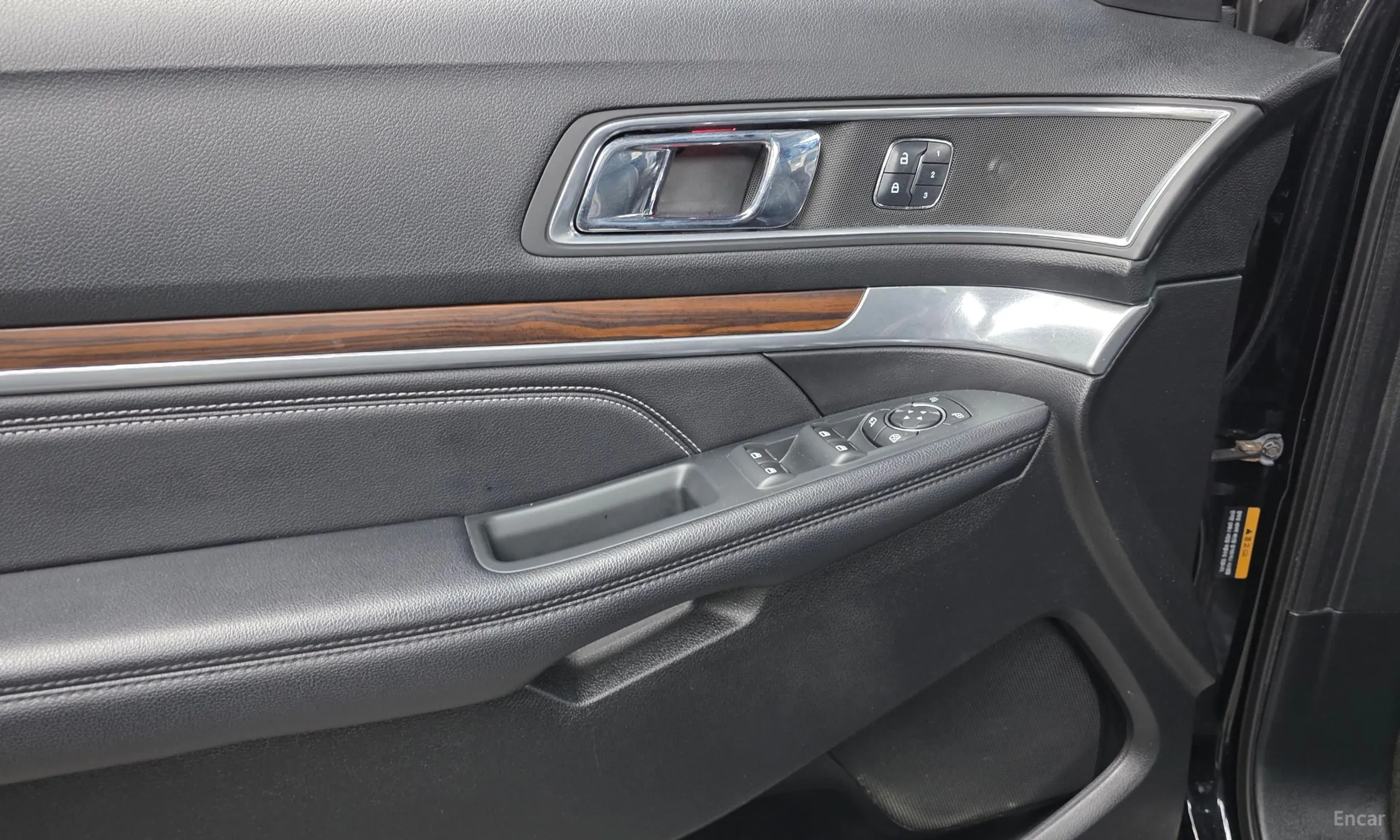 Ford Explorer превью 18