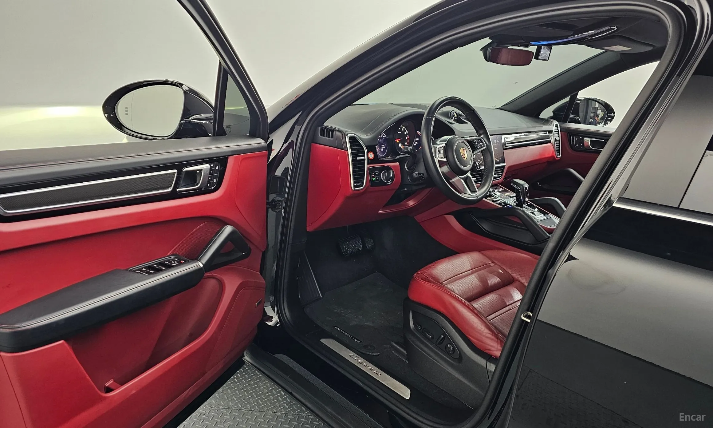 Porsche Cayenne (PO536) превью 10