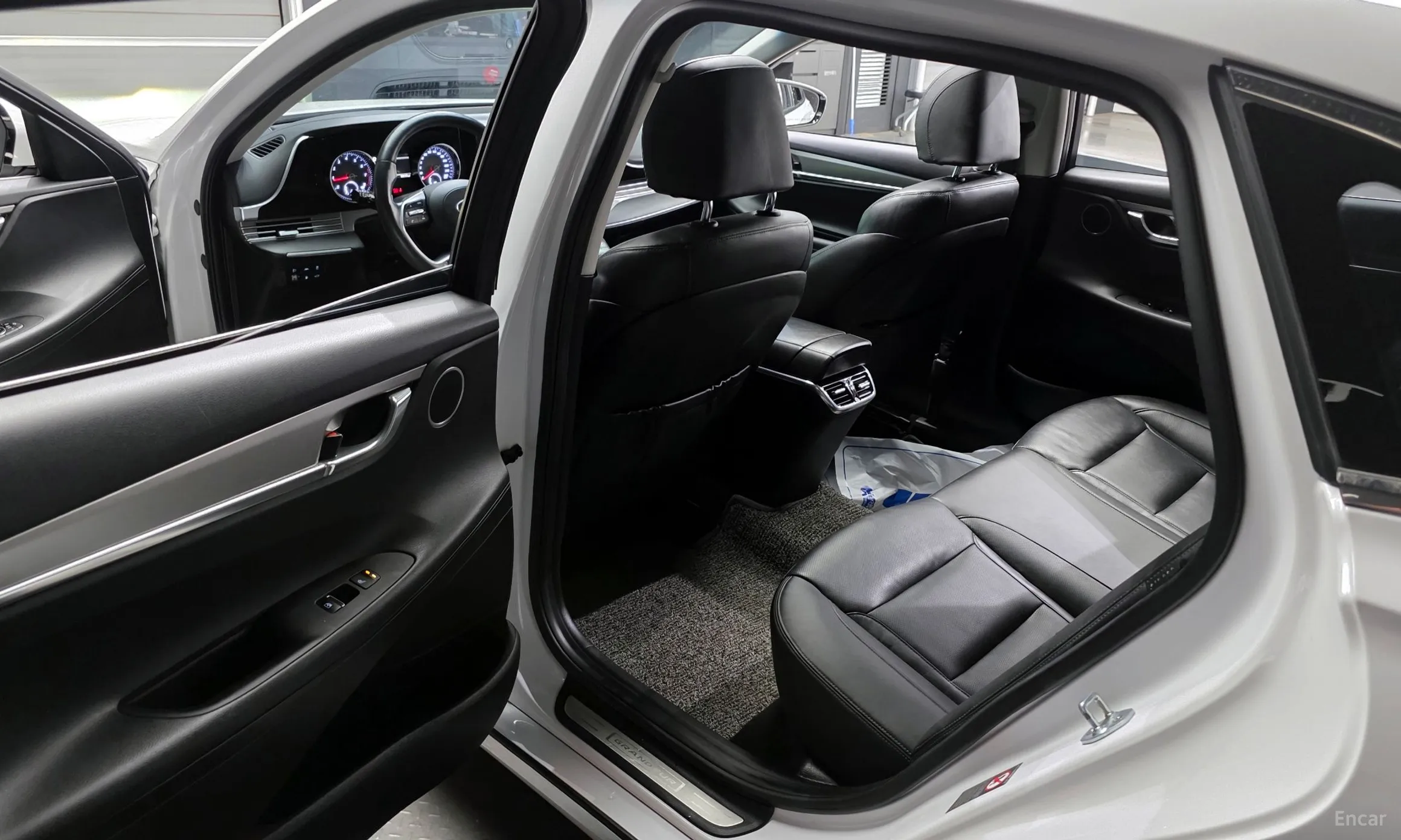 Hyundai Grandeur IG превью 11