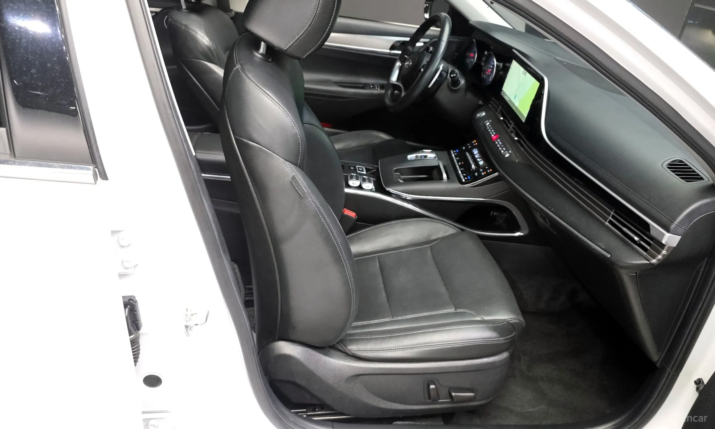 Hyundai Grandeur IG превью 12