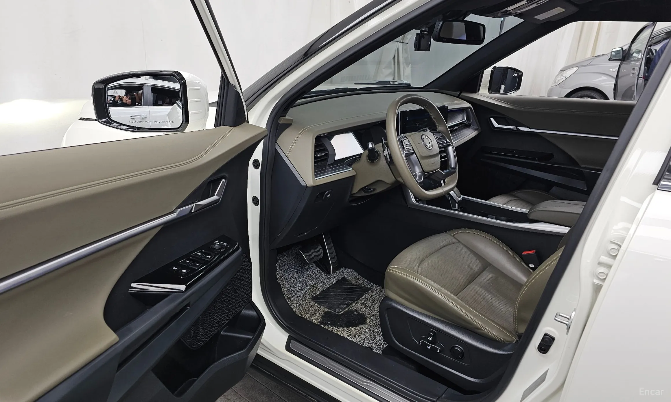 KG Mobility (SsangYong) Torres превью 10