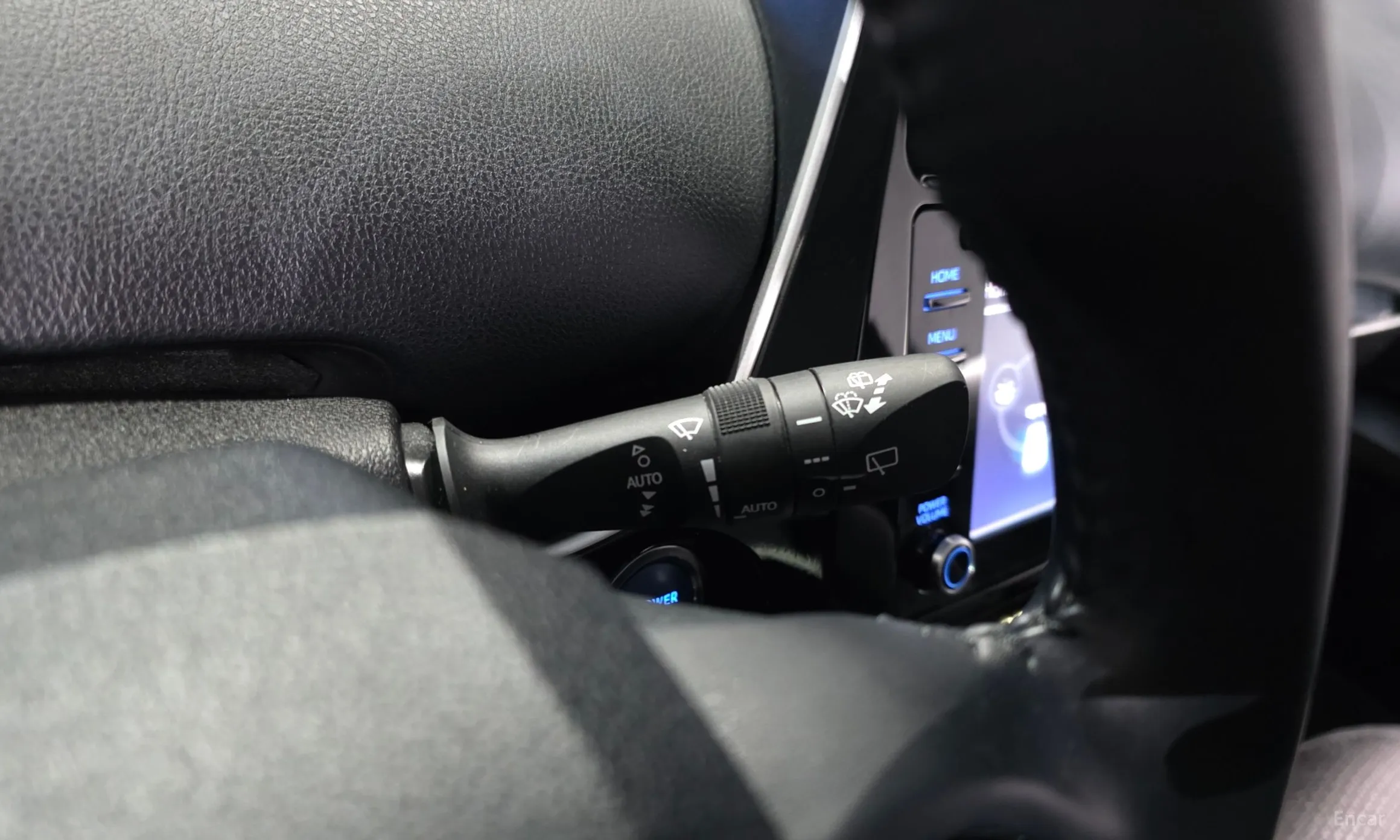 Toyota Prius 4th Generation превью 18