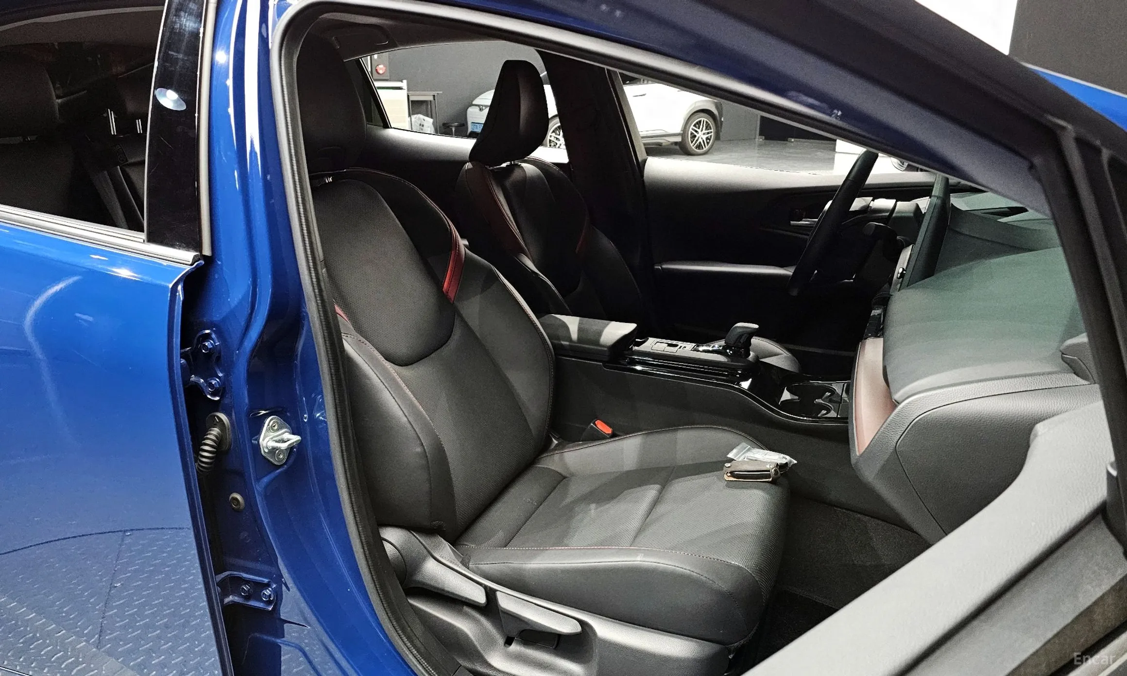 Toyota Prius 5th Generation превью 10