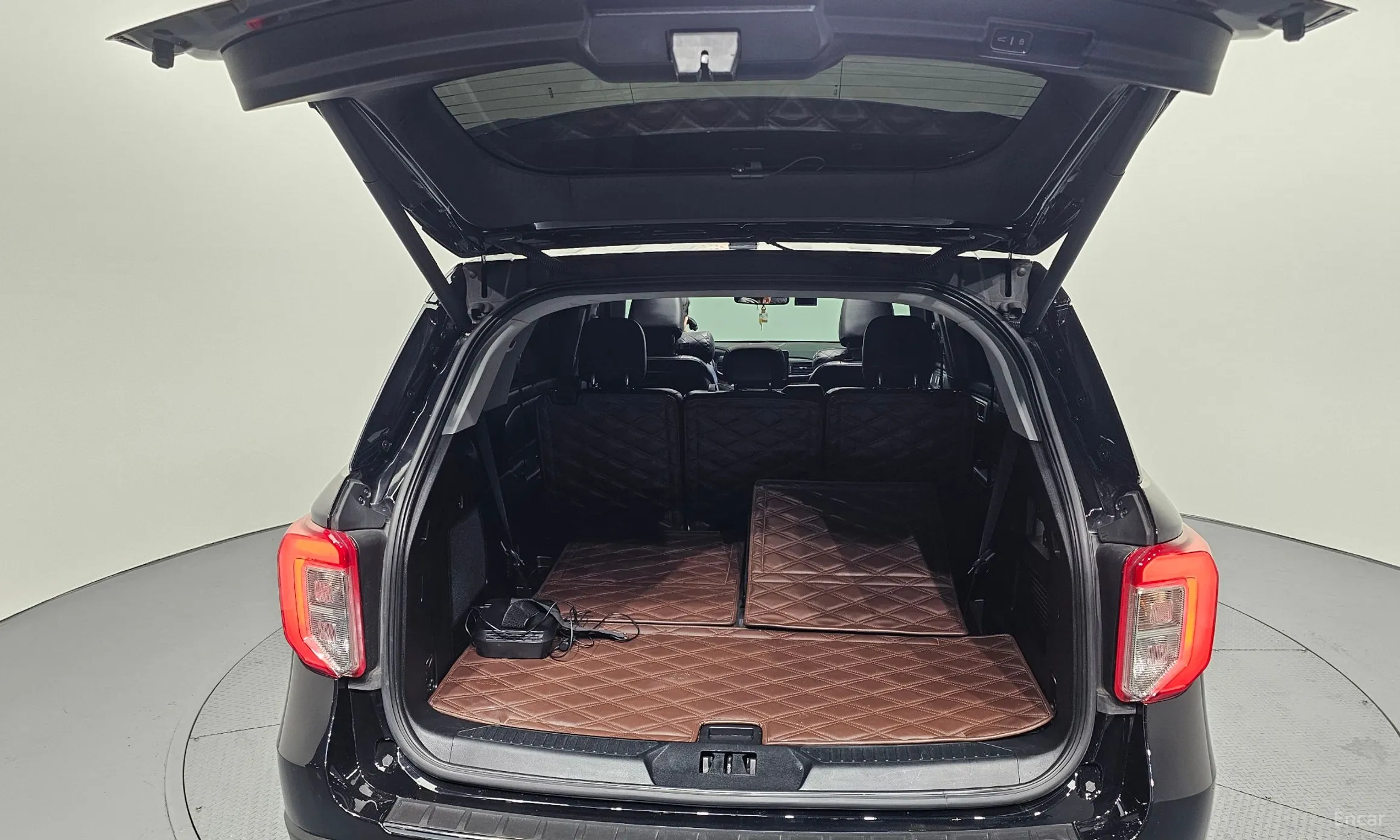 Ford Explorer 6th Generation превью 20
