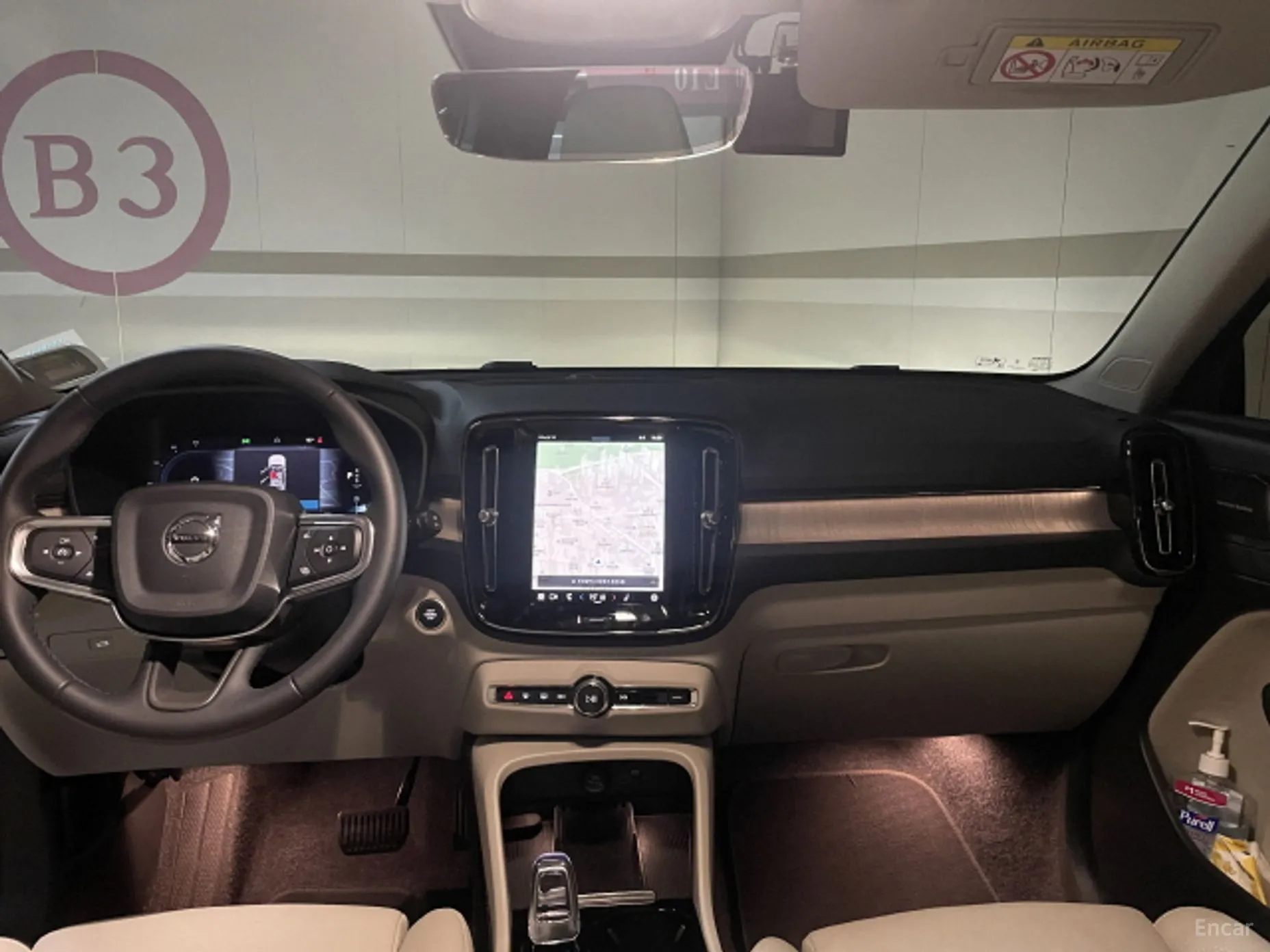 Volvo XC40 превью 12