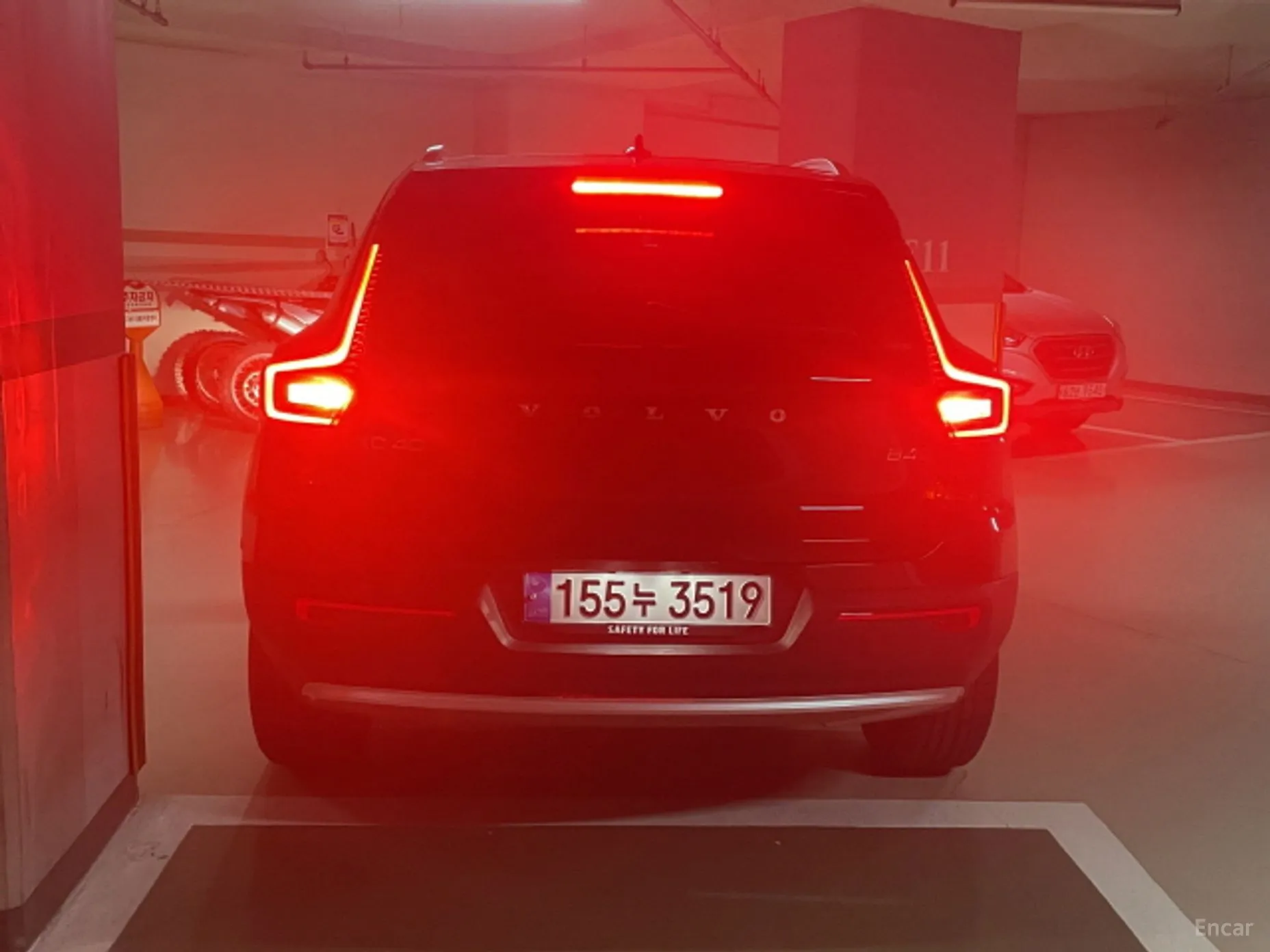 Volvo XC40 превью 3