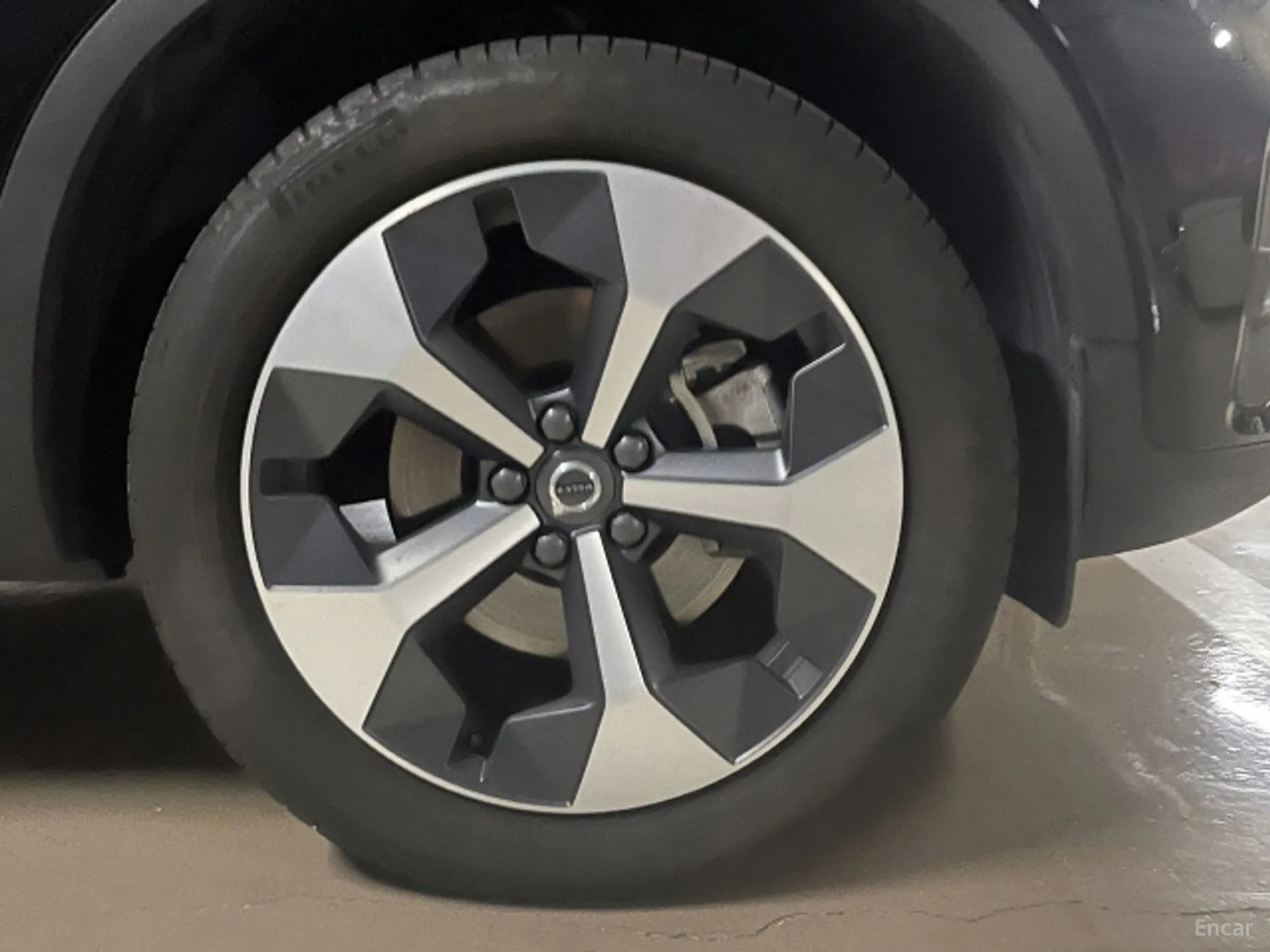 Volvo XC40 превью 4
