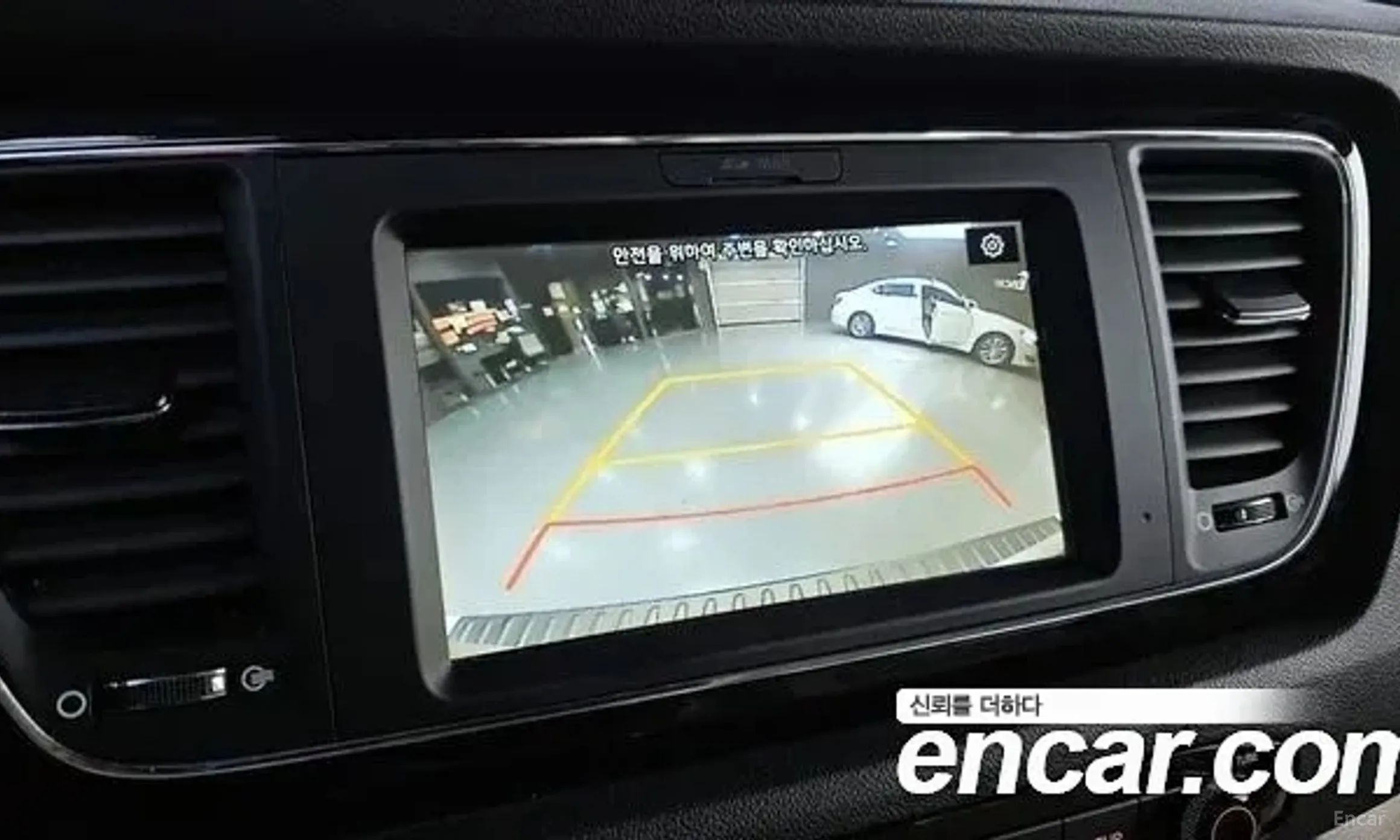 Kia Carnival превью 16