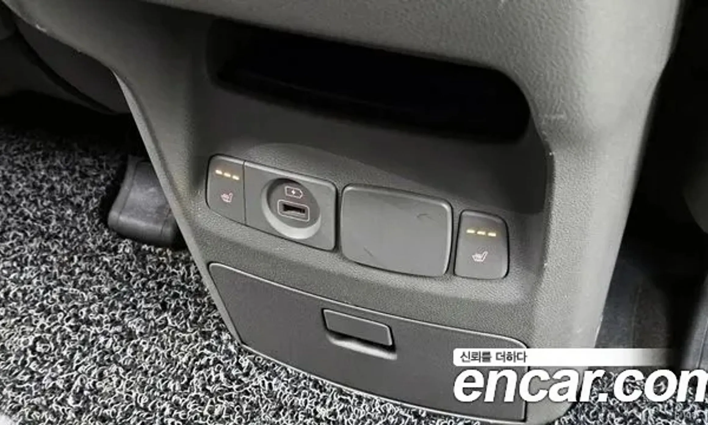 Kia Carnival превью 19