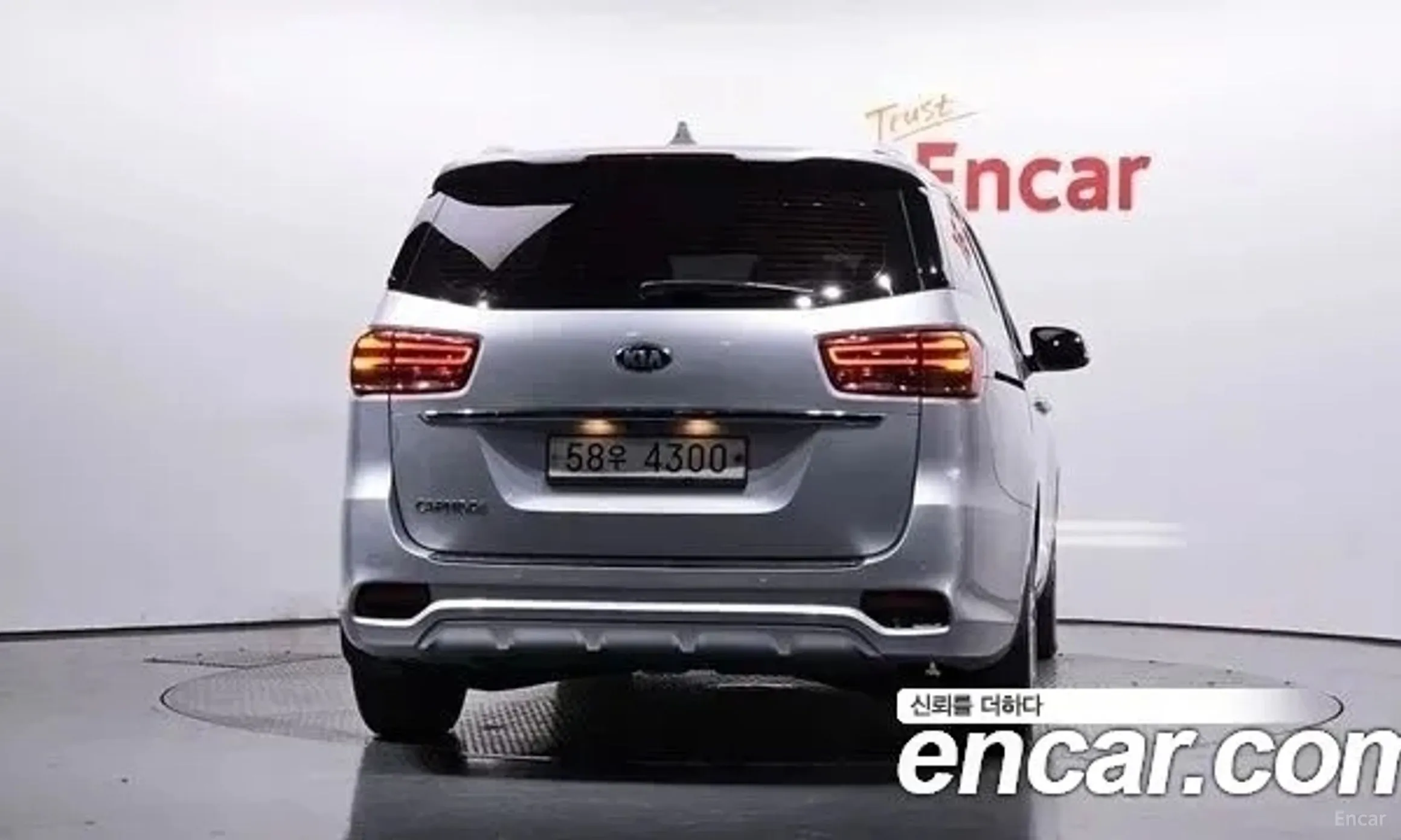 Kia Carnival превью 4