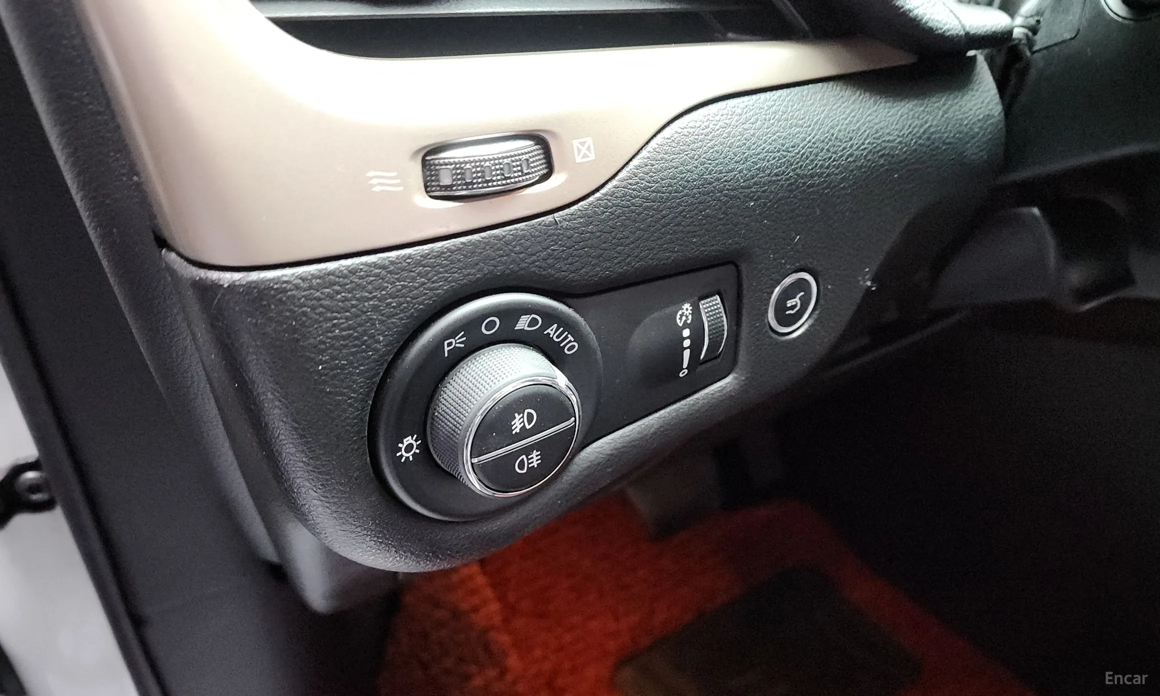Jeep Cherokee (KL) превью 17
