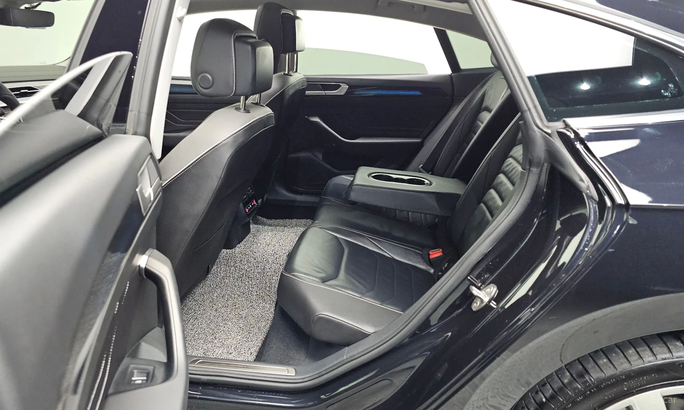 Volkswagen Ateon превью 11