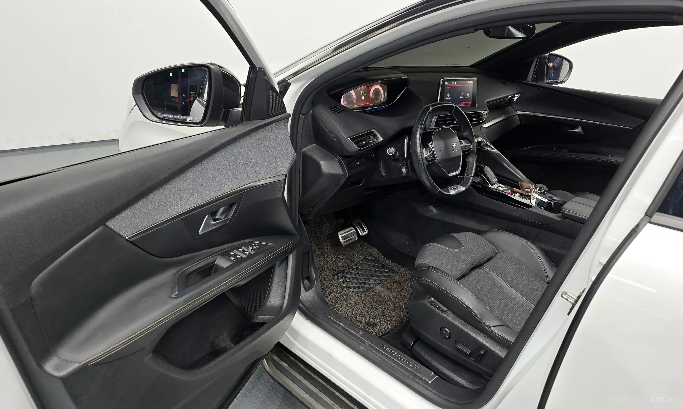 Peugeot 3008 2nd generation превью 10