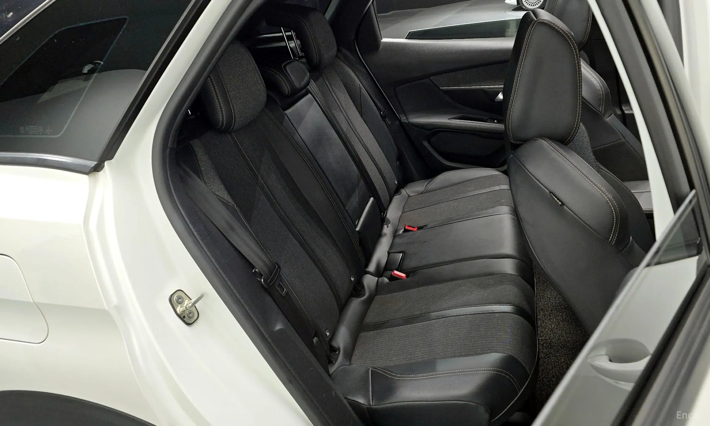 Peugeot 3008 2nd generation превью 12