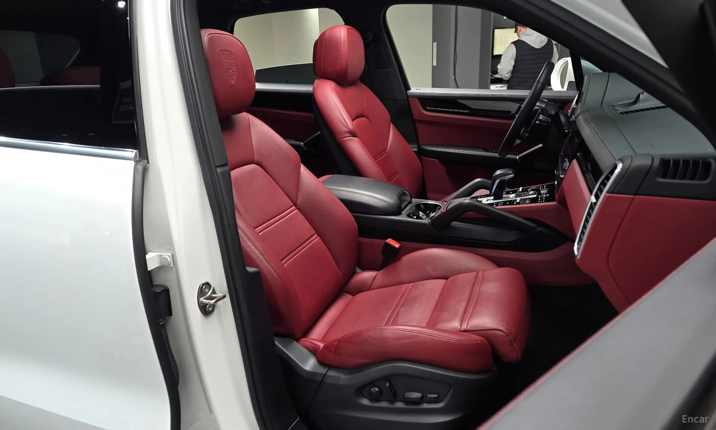 Porsche Cayenne (PO536) превью 10