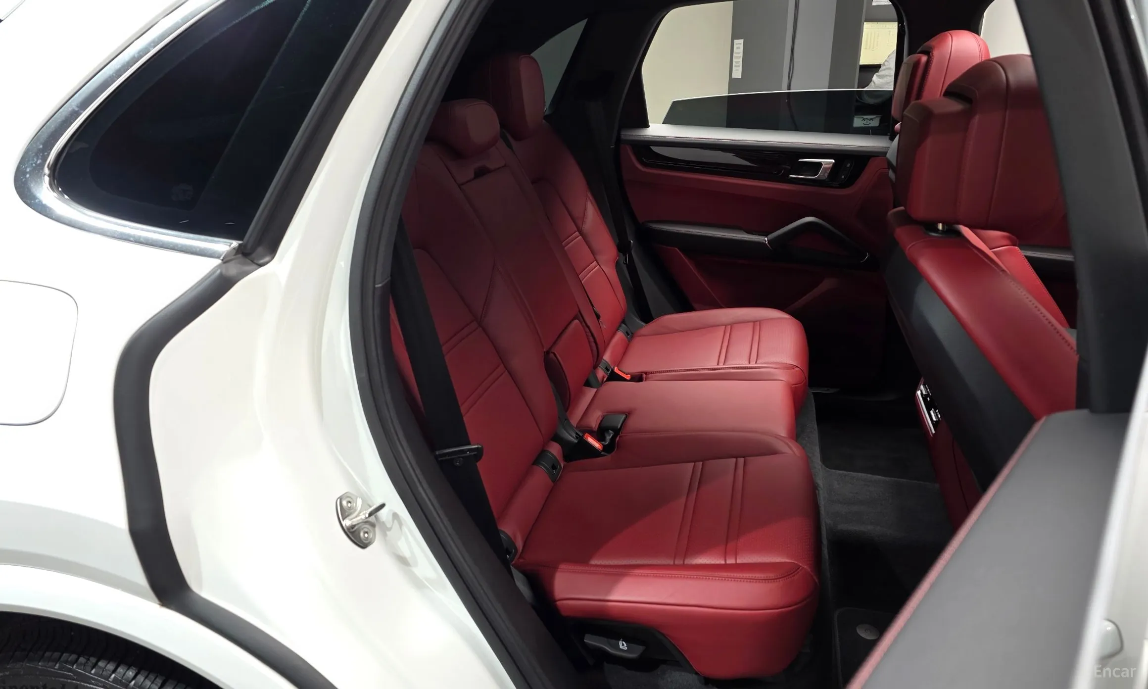 Porsche Cayenne (PO536) превью 11