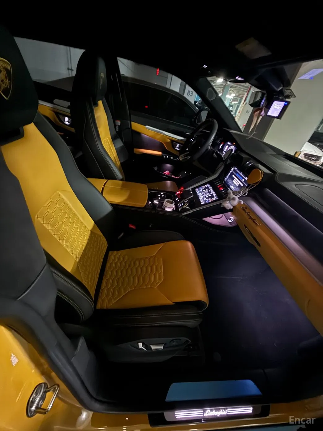 Lamborghini Urus превью 7