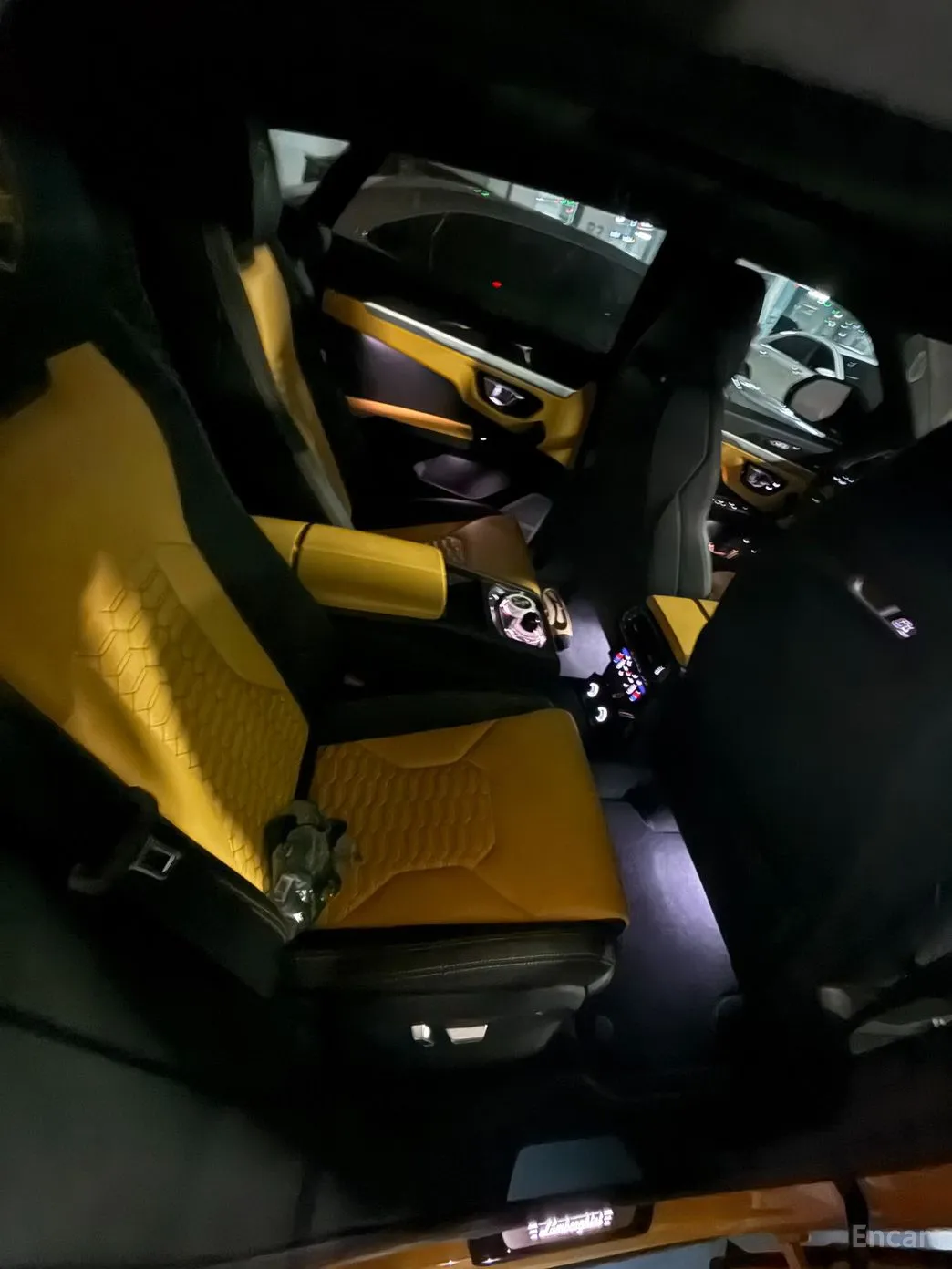 Lamborghini Urus превью 9