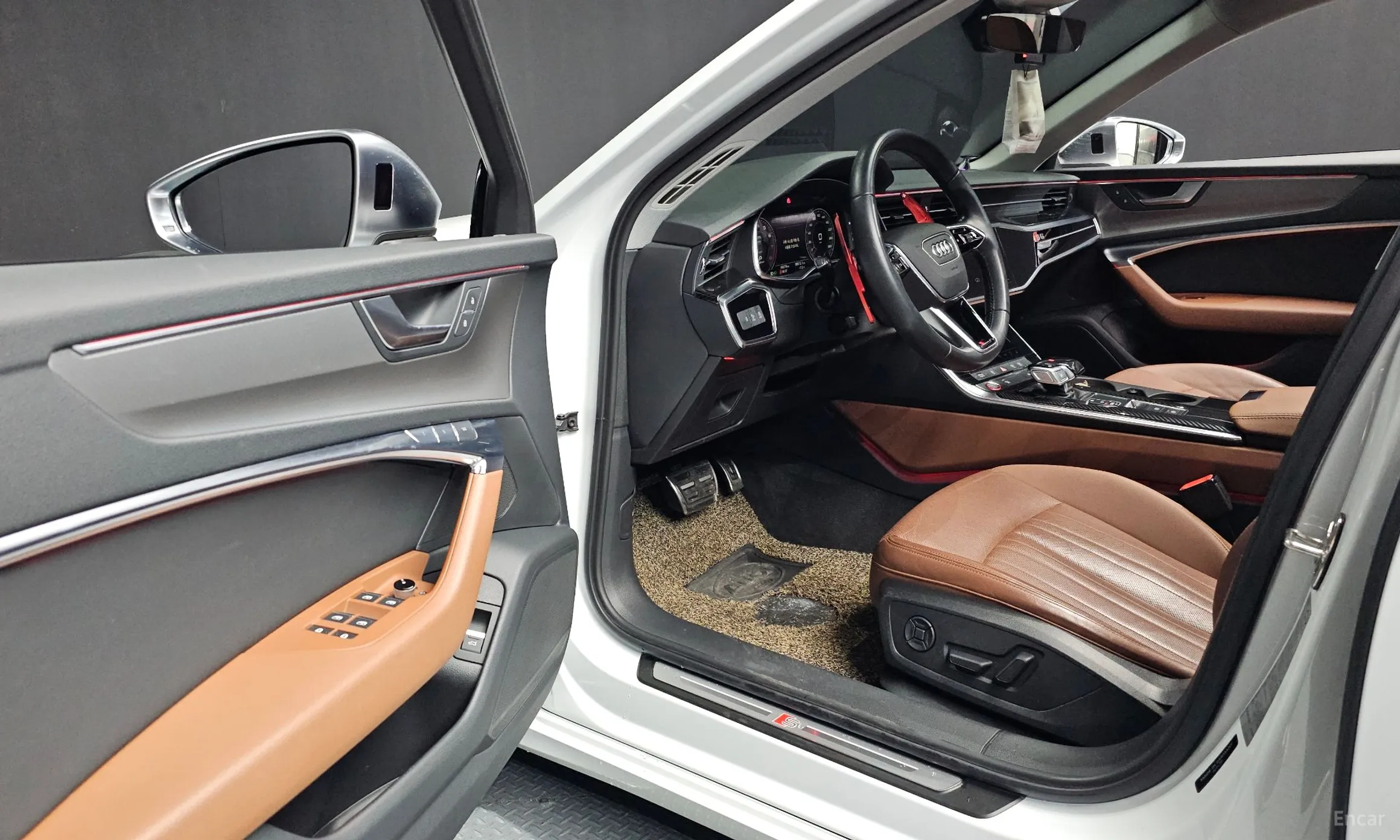 Audi A6 (C8) превью 10