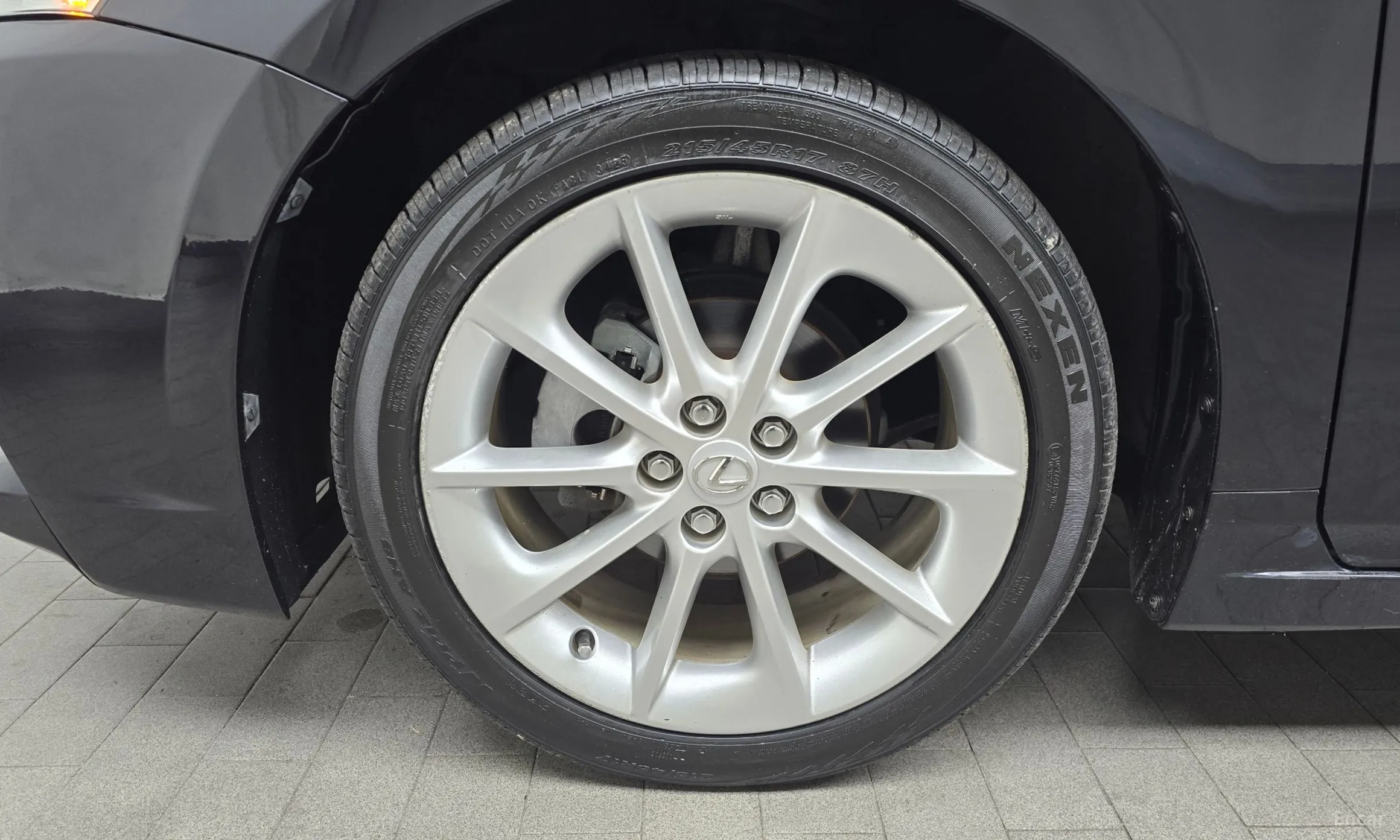 Lexus CT200h превью 5