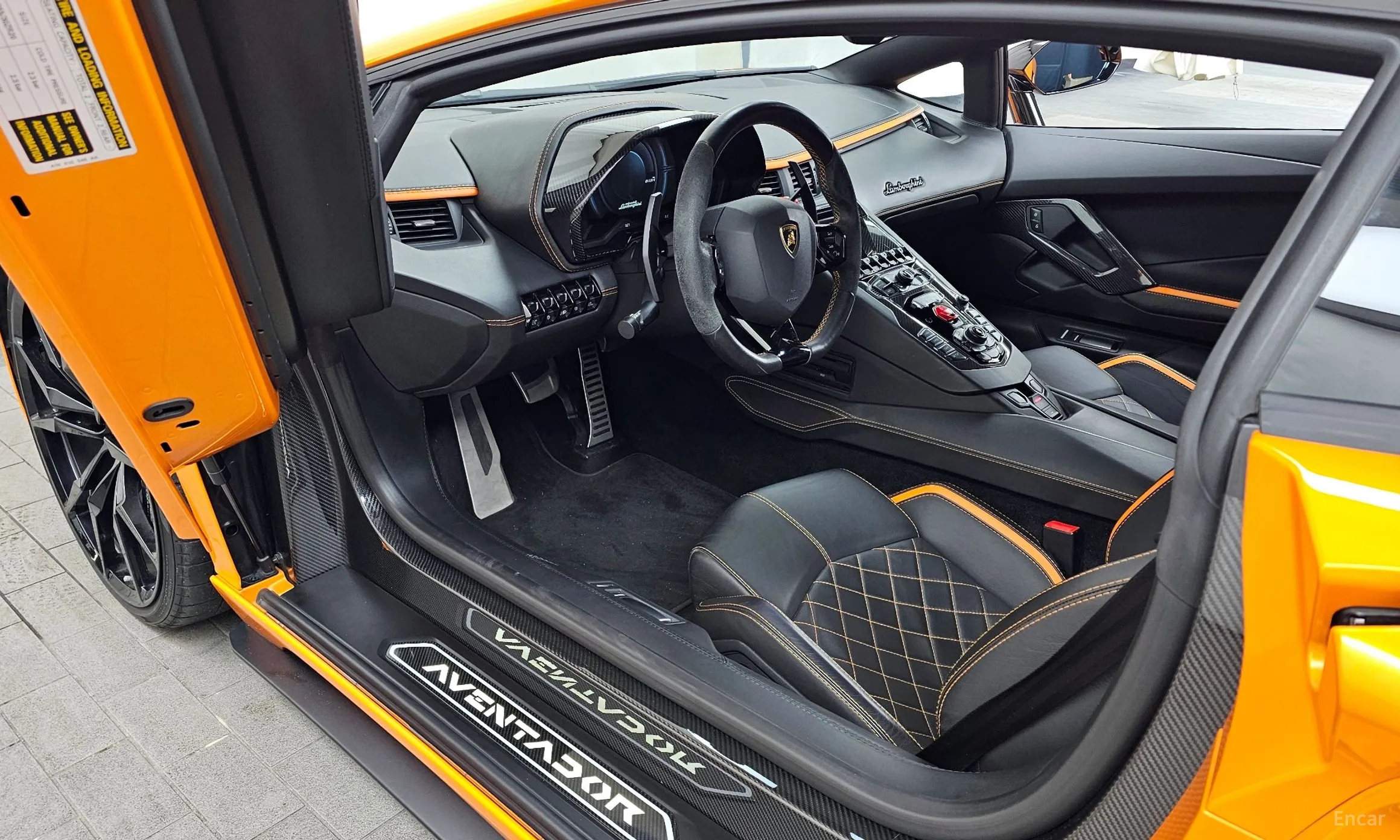 Lamborghini Aventador превью 10