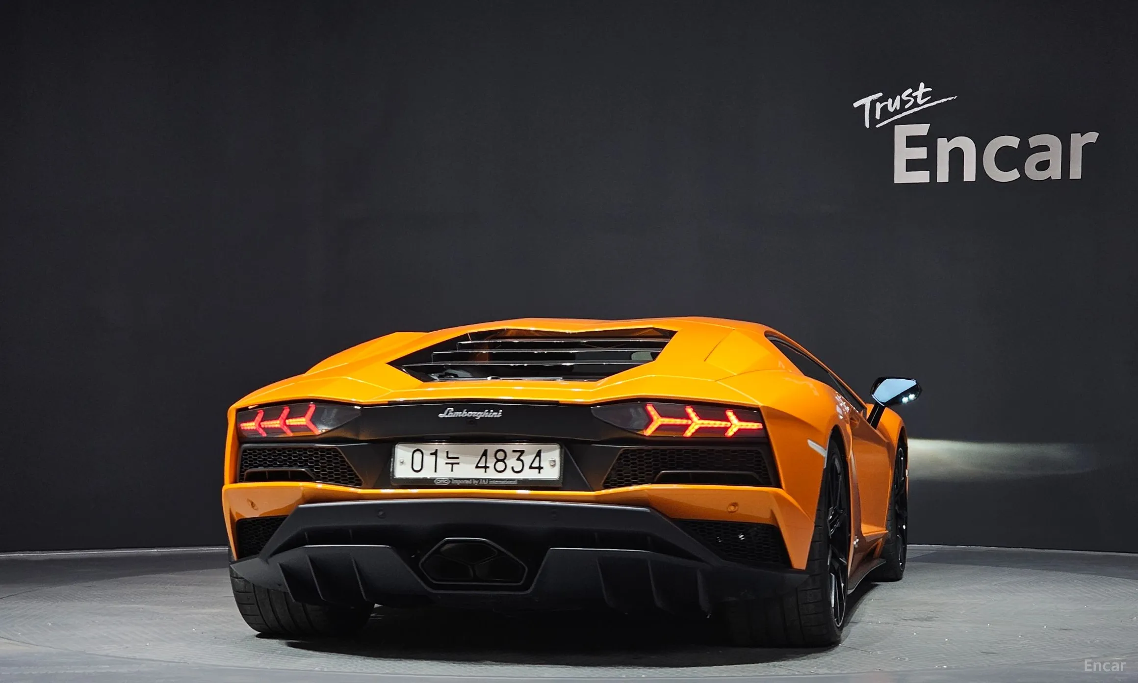 Lamborghini Aventador превью 4