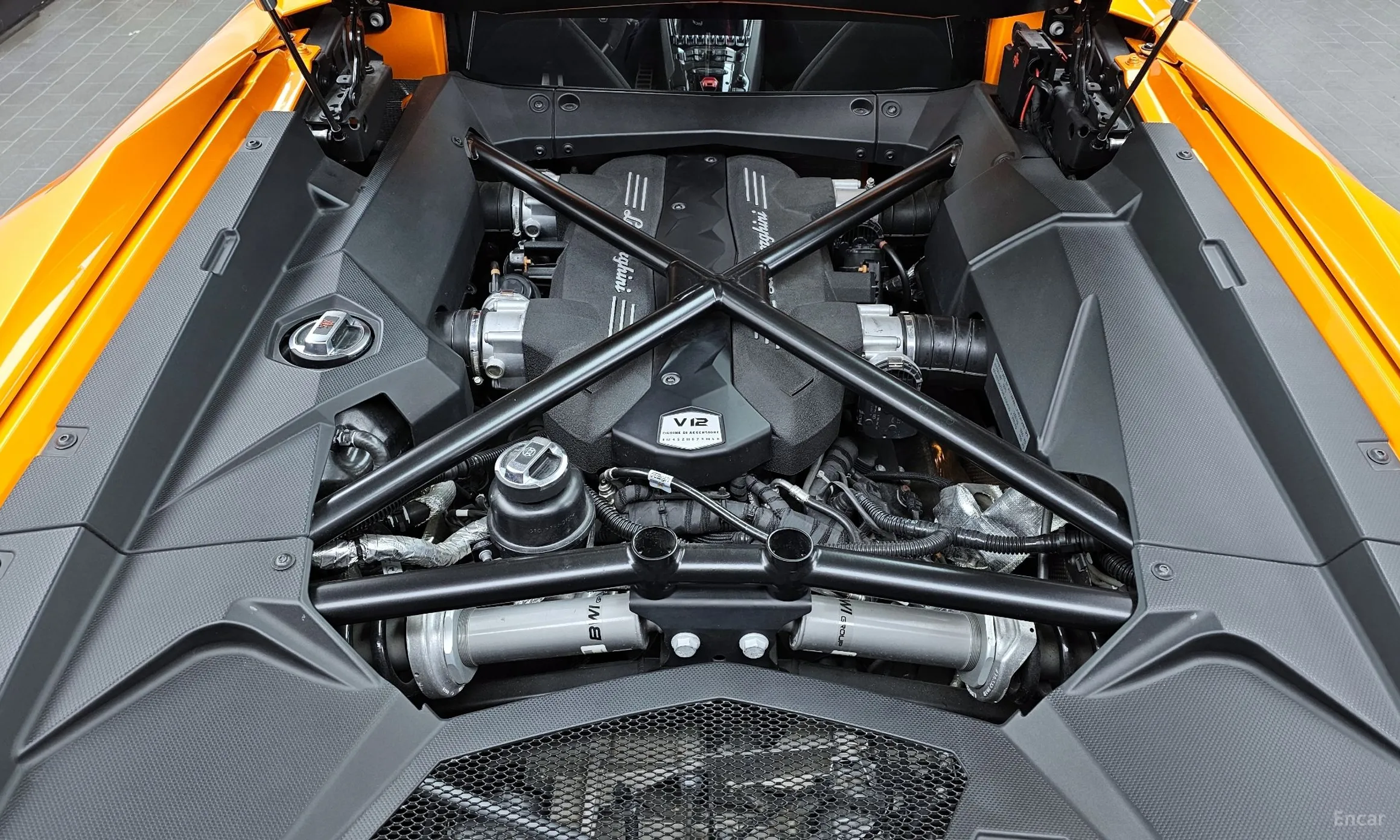 Lamborghini Aventador превью 6