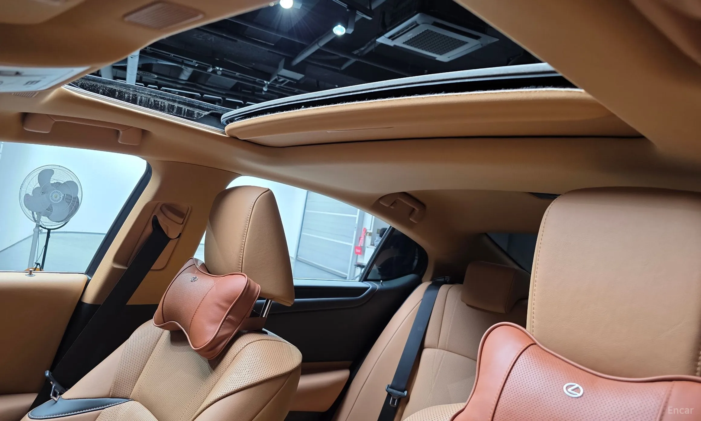 Lexus ES300h 7th Generation превью 18