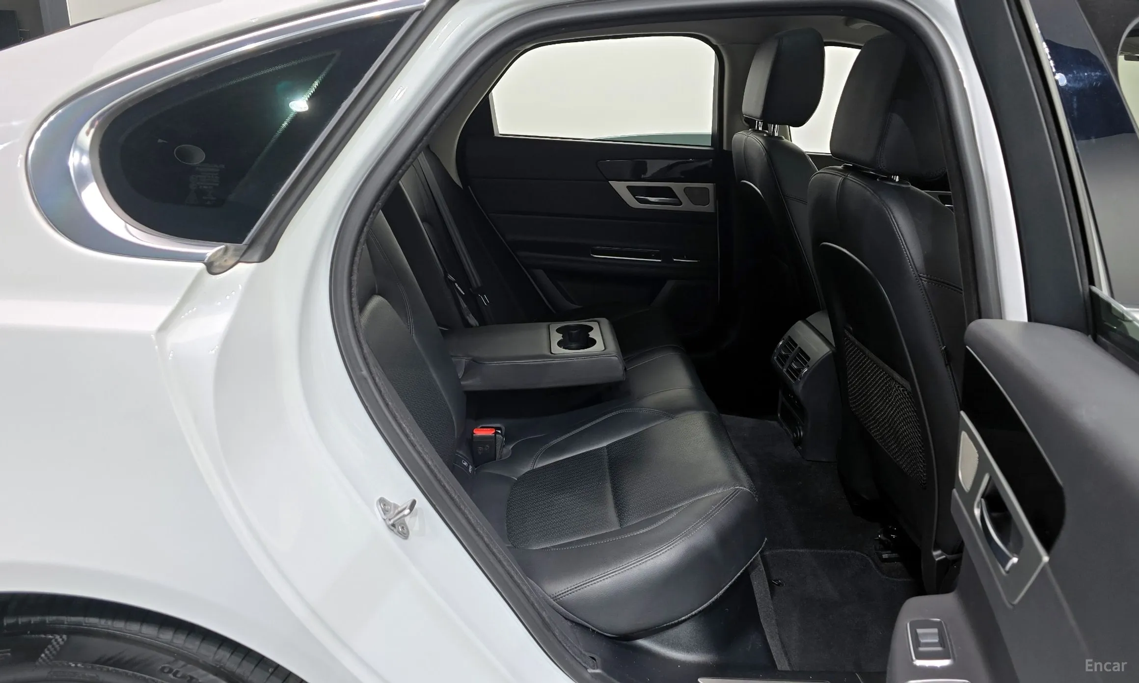 Jaguar XF (x260) превью 12