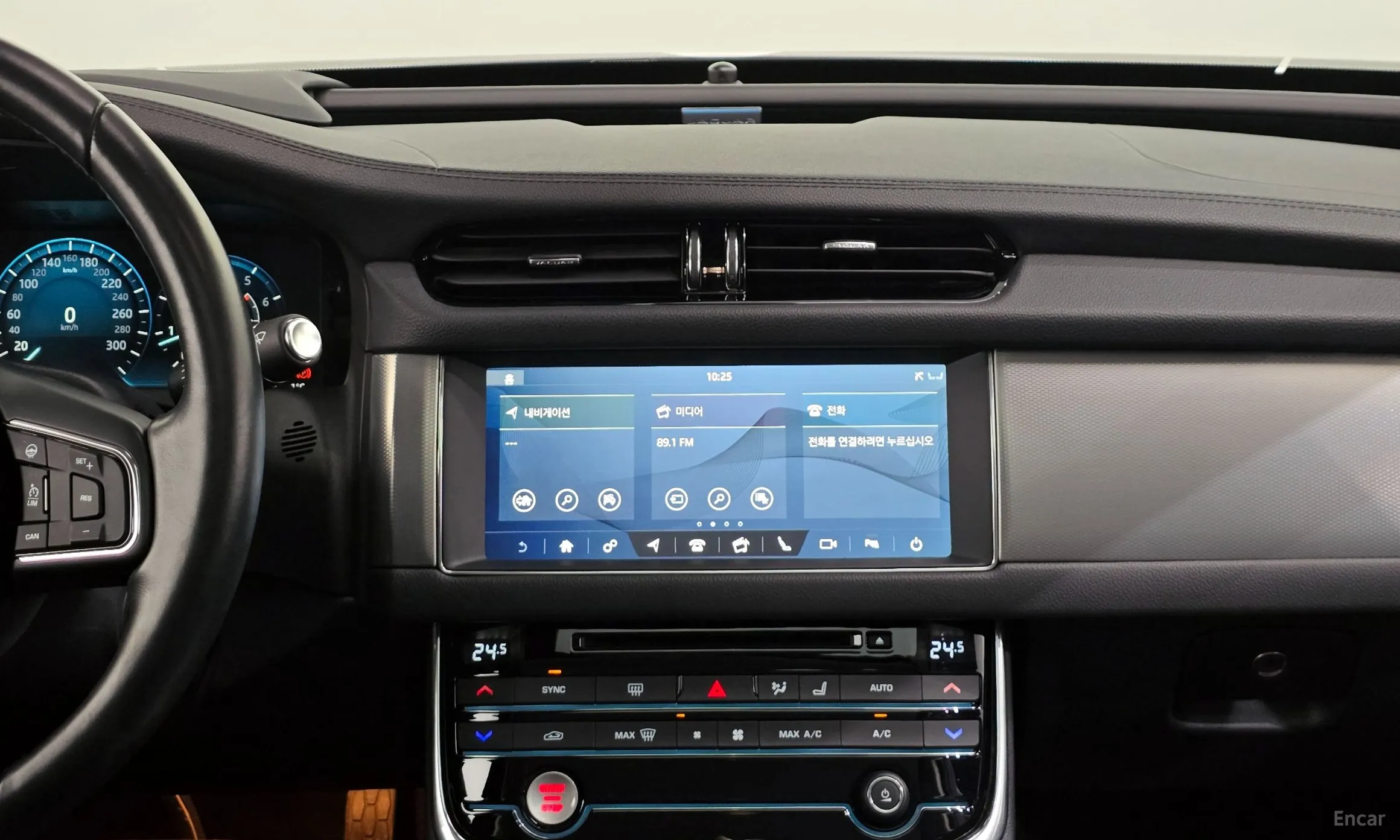 Jaguar XF (x260) превью 14