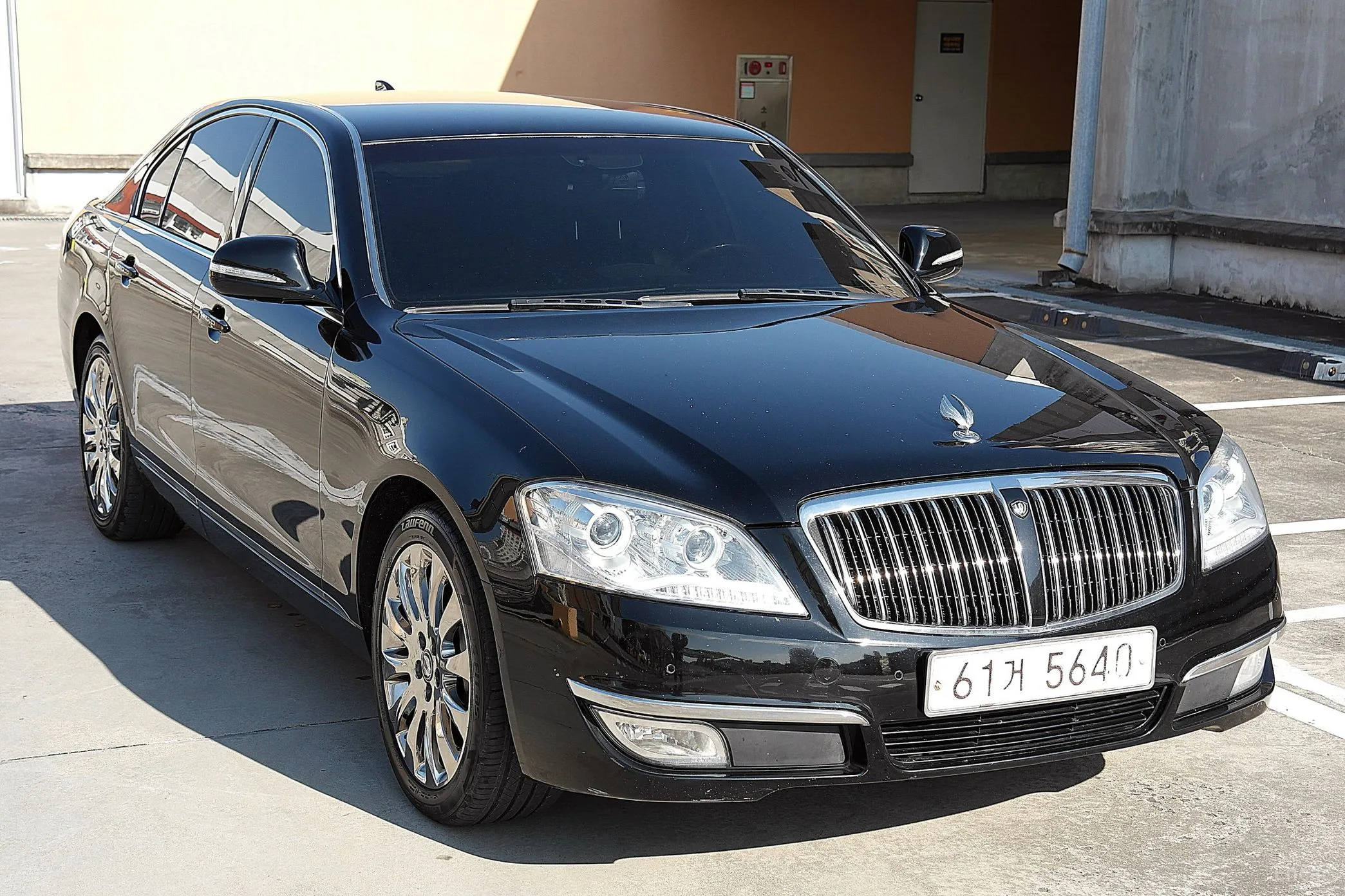 KG Mobility (SsangYong) Chairman W превью 5