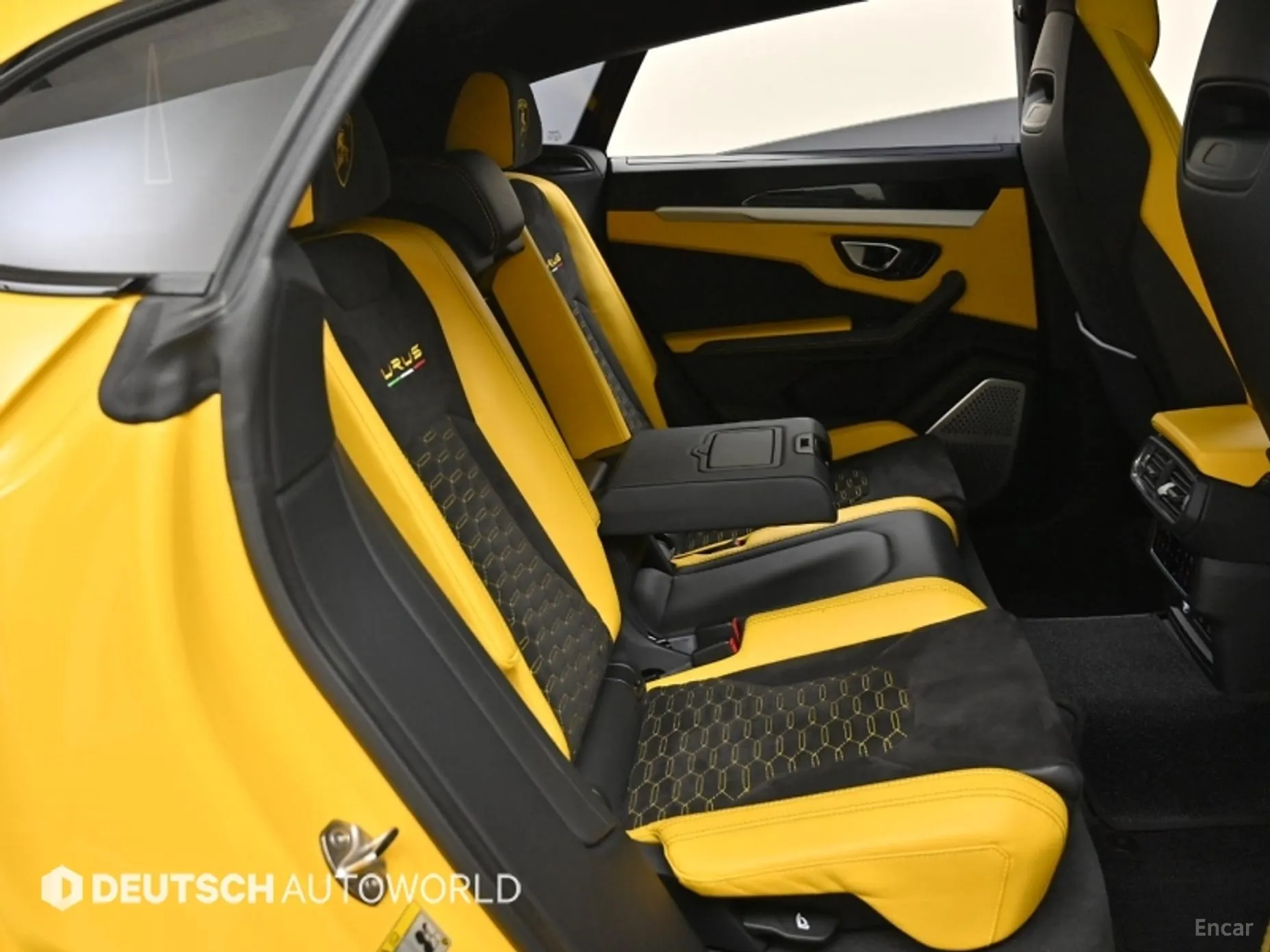 Lamborghini Urus превью 12