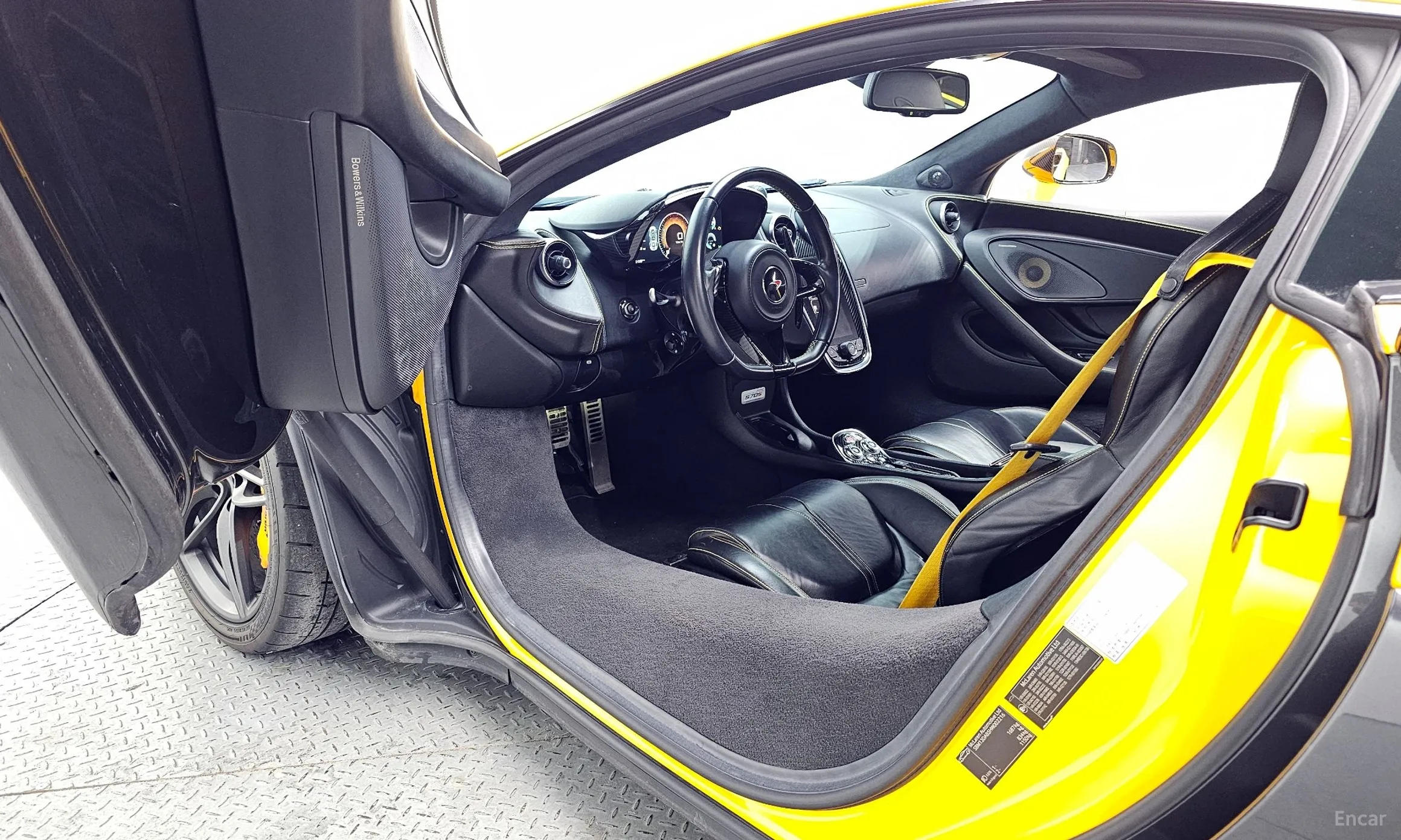 McLaren 570S превью 10