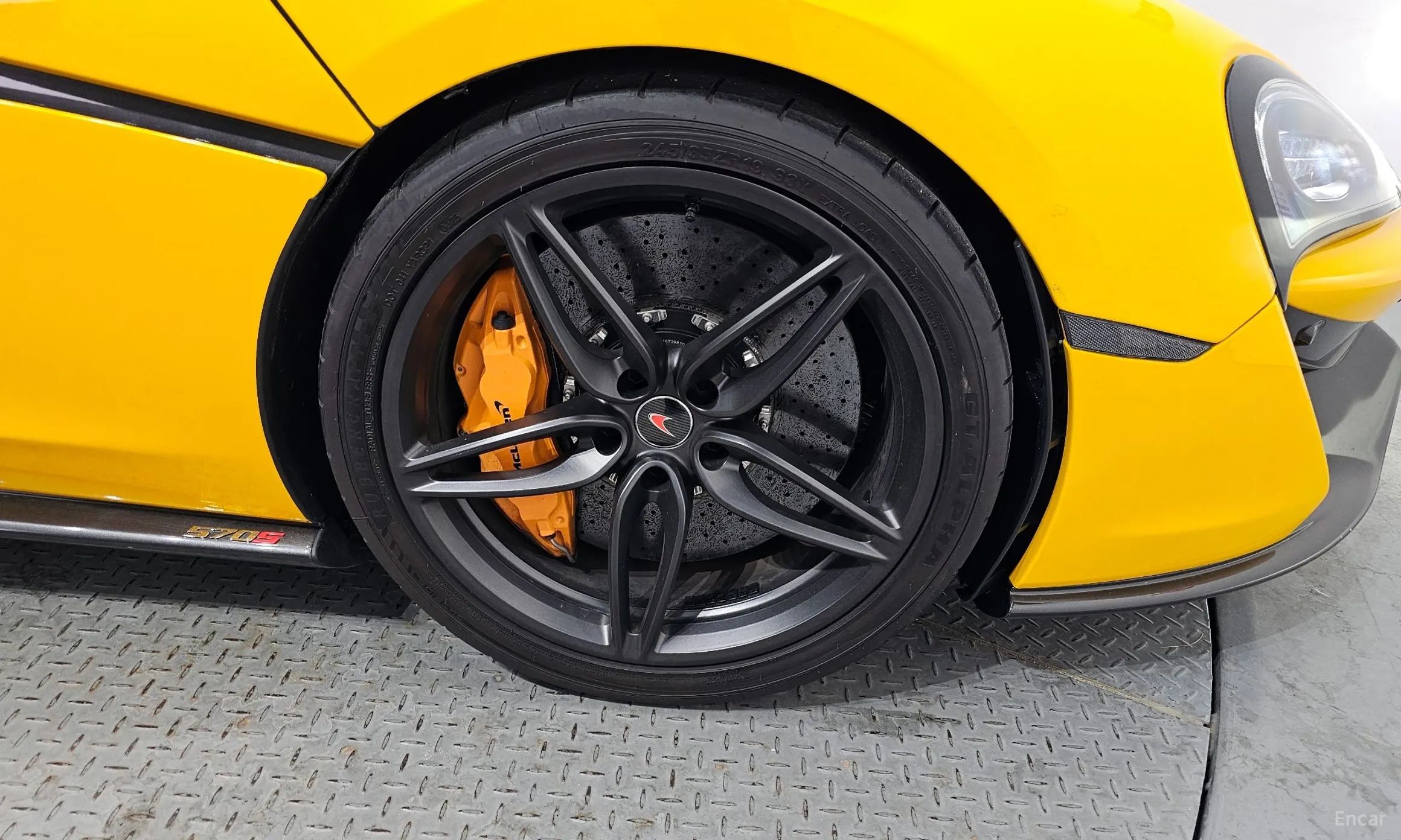 McLaren 570S превью 5