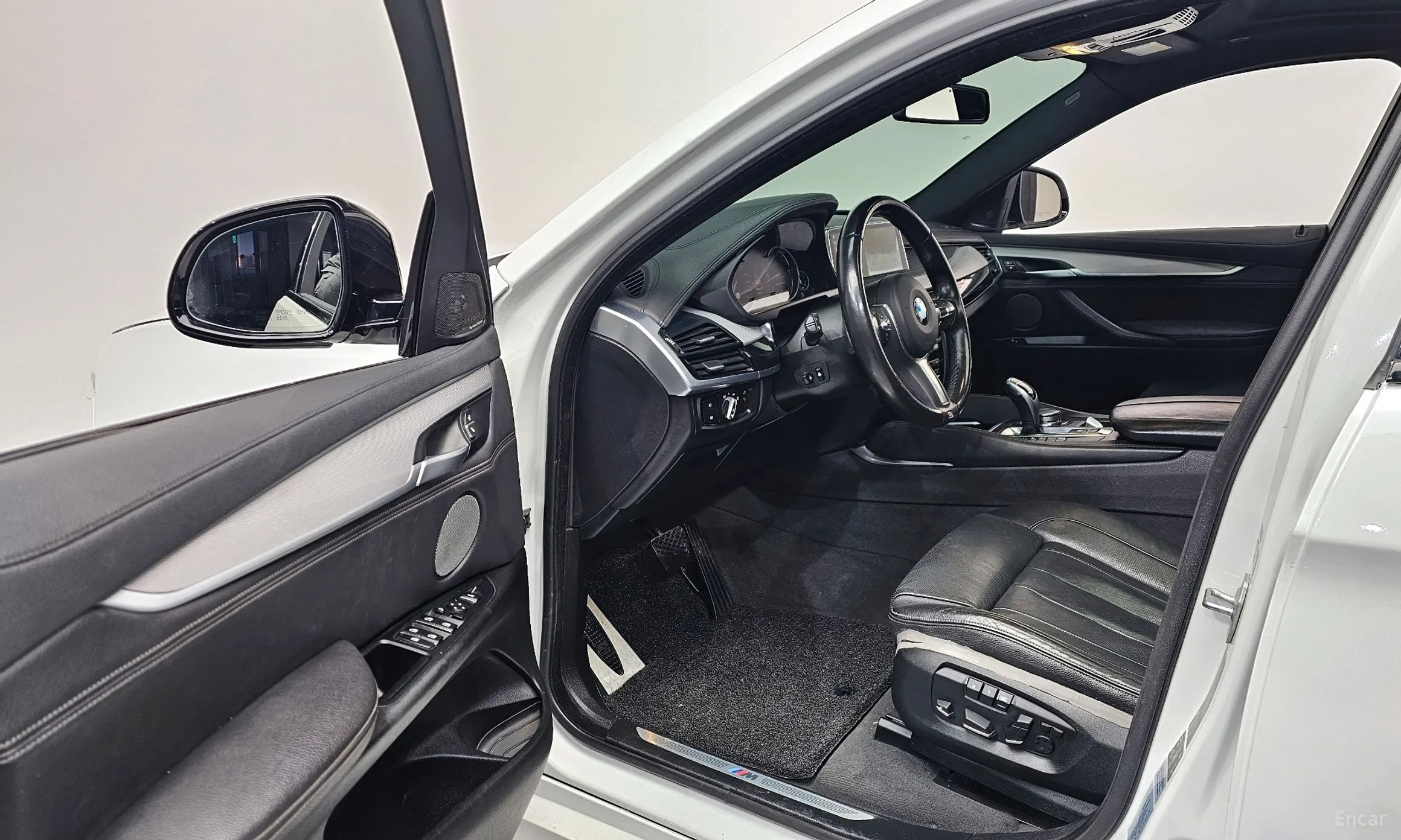 BMW X6 (F16) превью 11