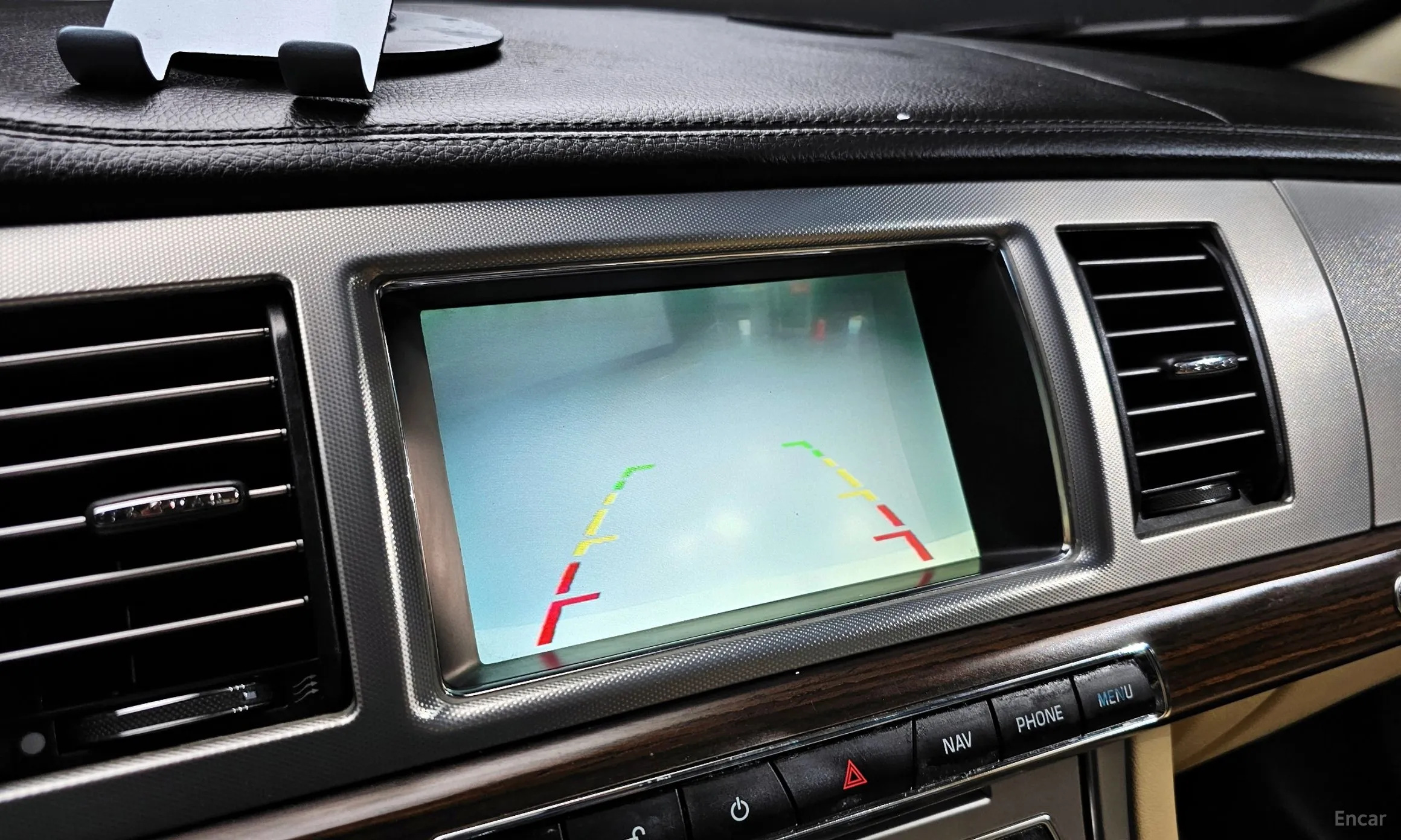 Jaguar New XF превью 15