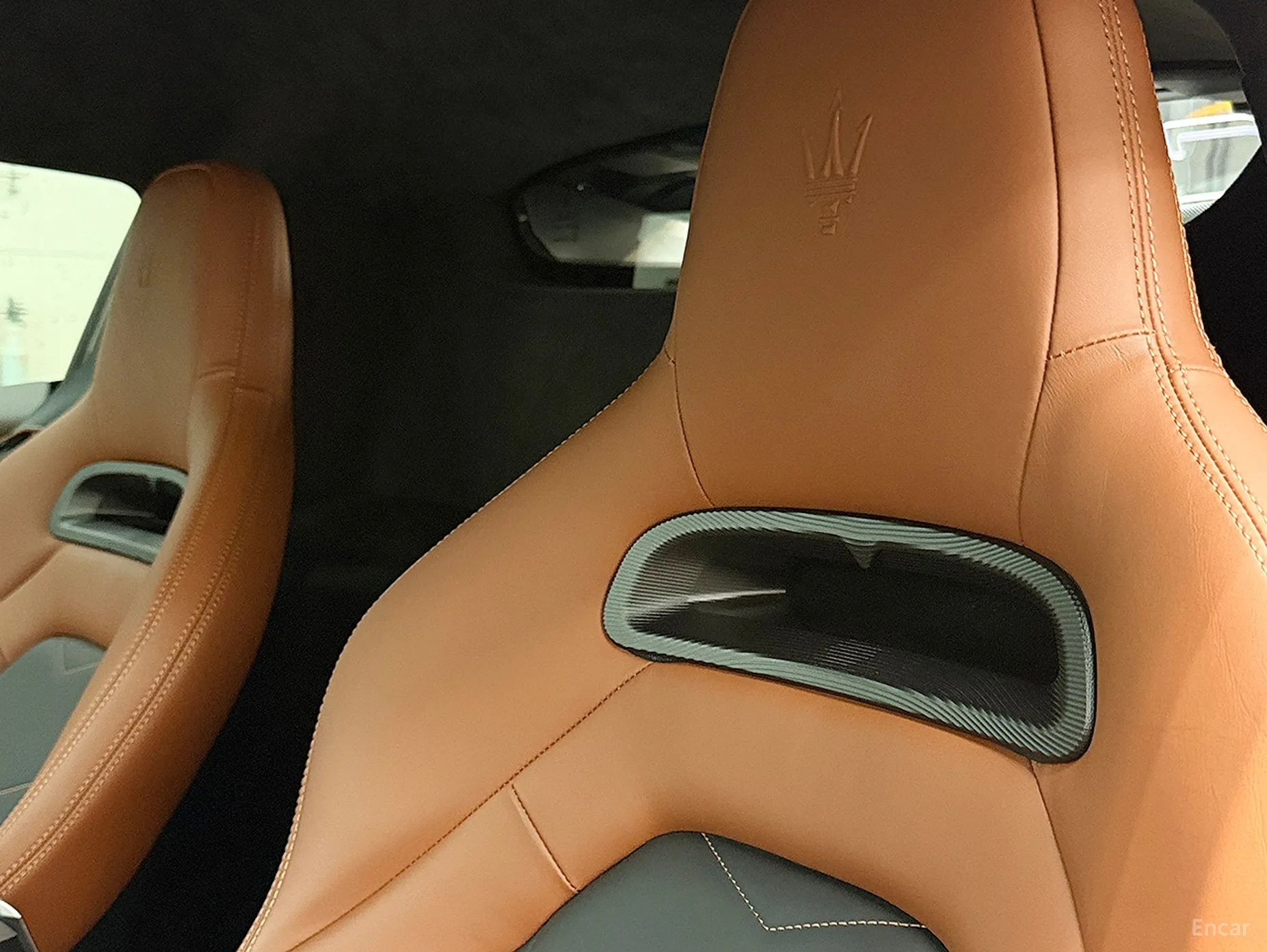 Maserati MC20 превью 19