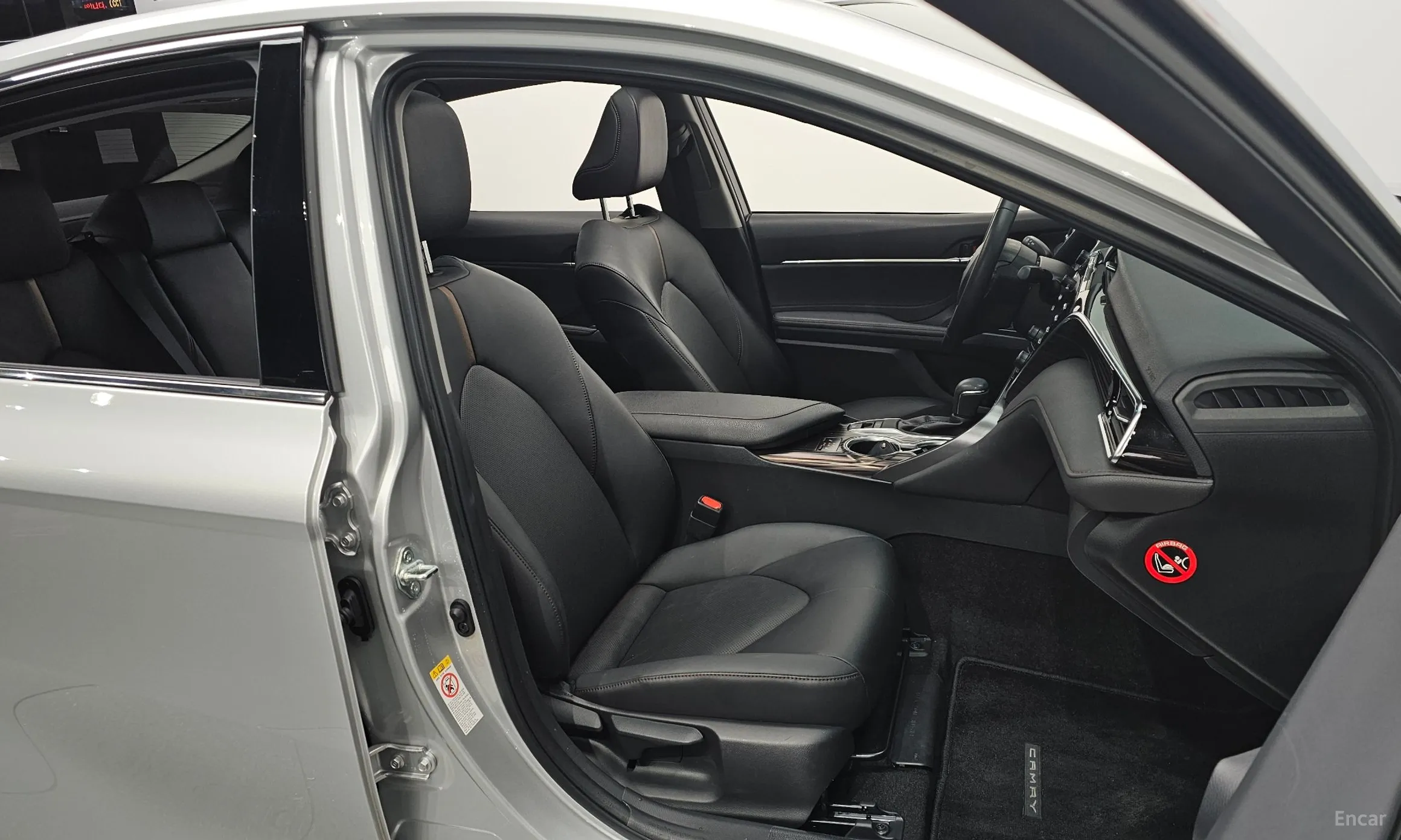 Toyota Camry (XV70) превью 10