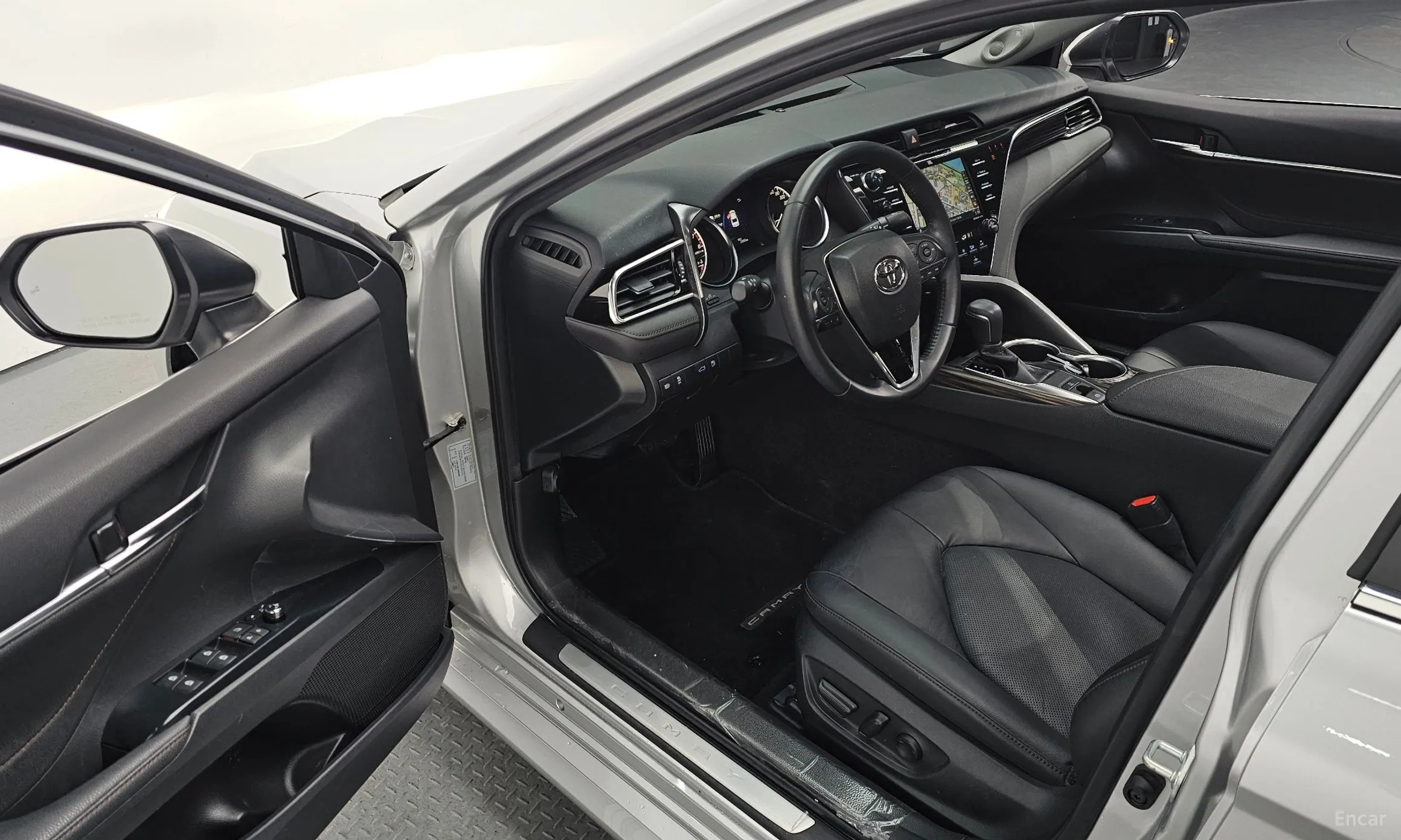 Toyota Camry (XV70) превью 11