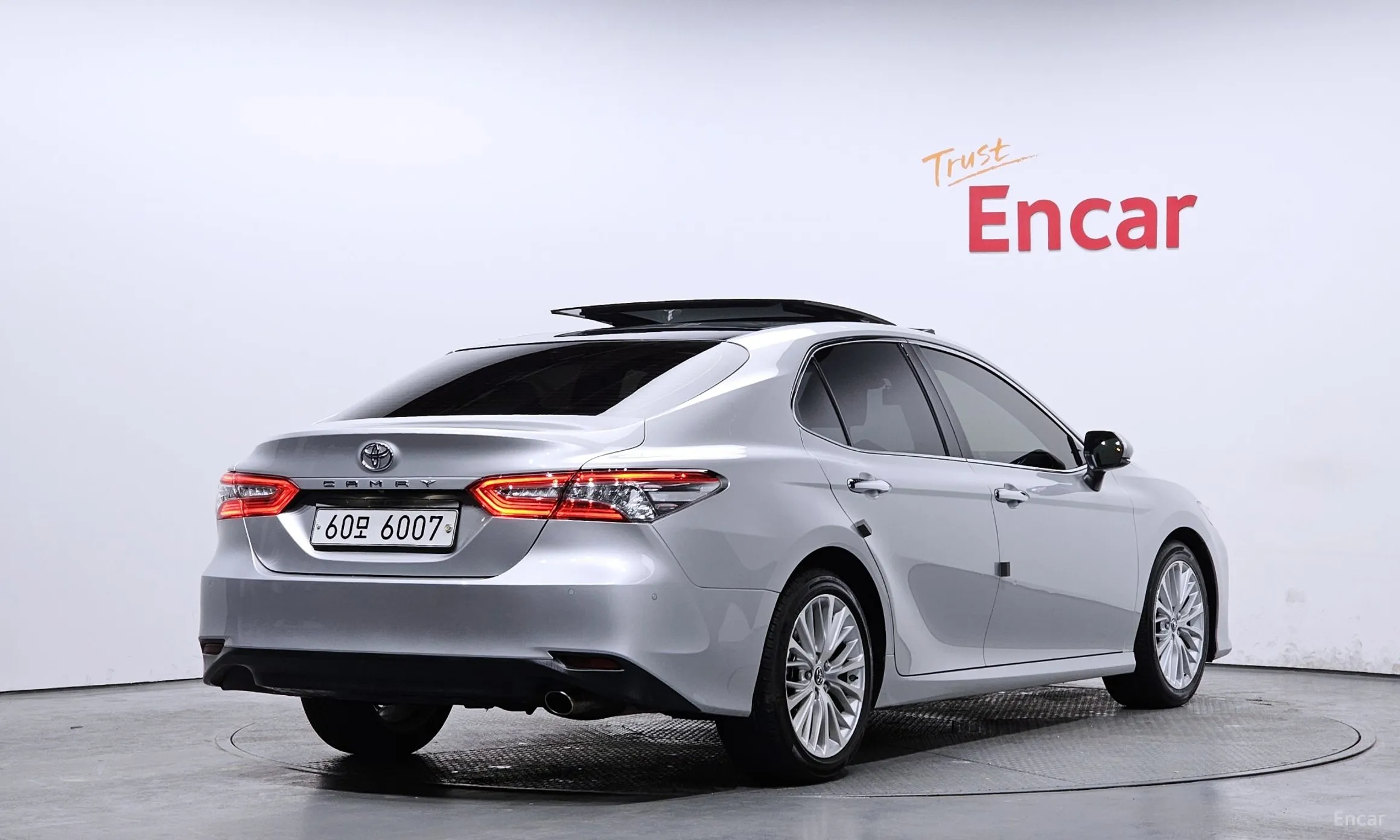 Toyota Camry (XV70) превью 2