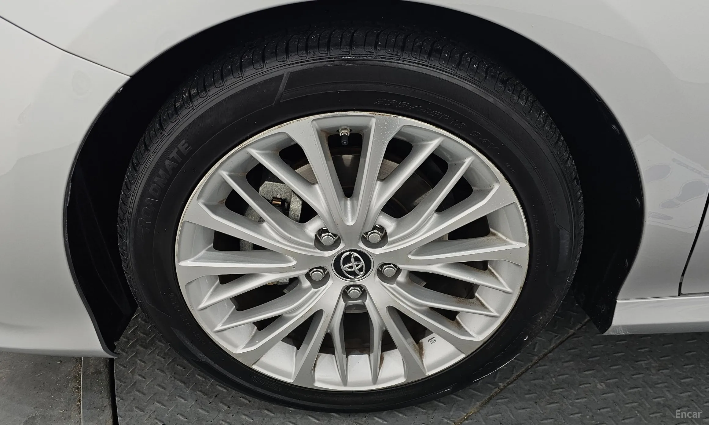 Toyota Camry (XV70) превью 5