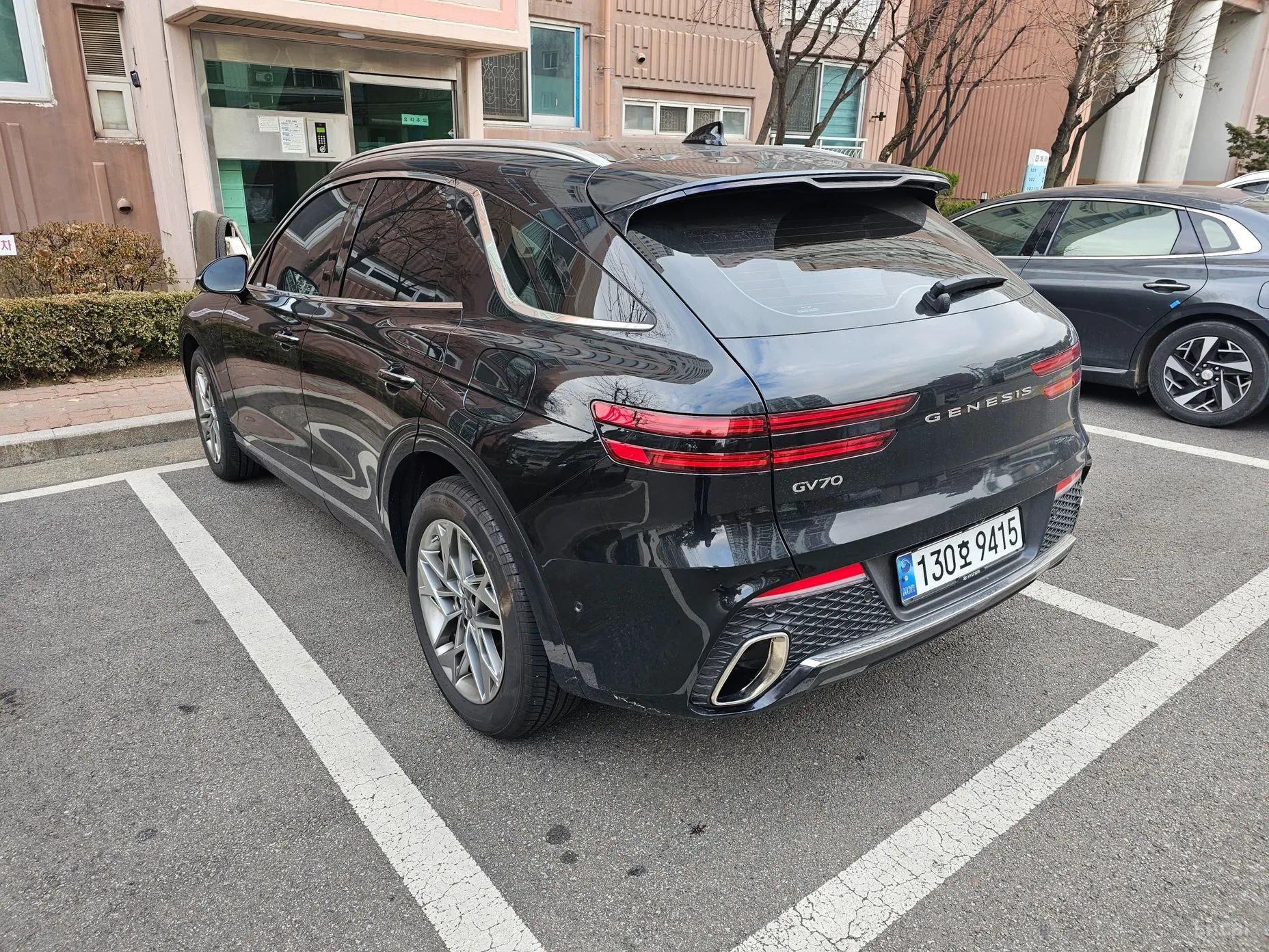 Genesis GV70 превью 6