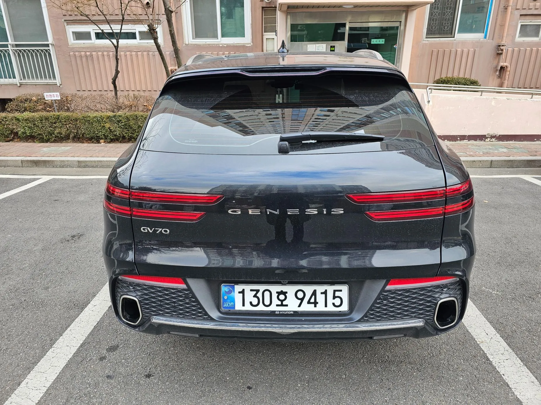 Genesis GV70 превью 8