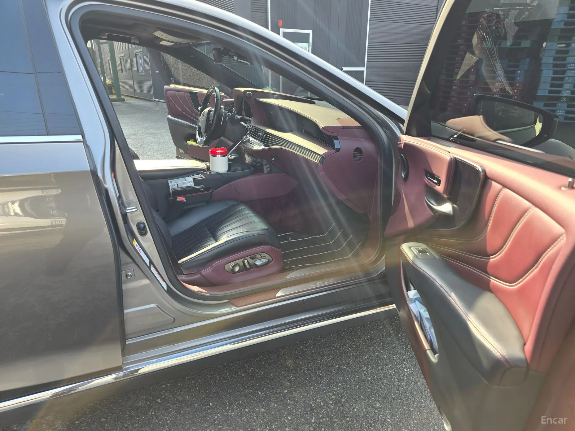 Lexus LS500h Gen 5 превью 17