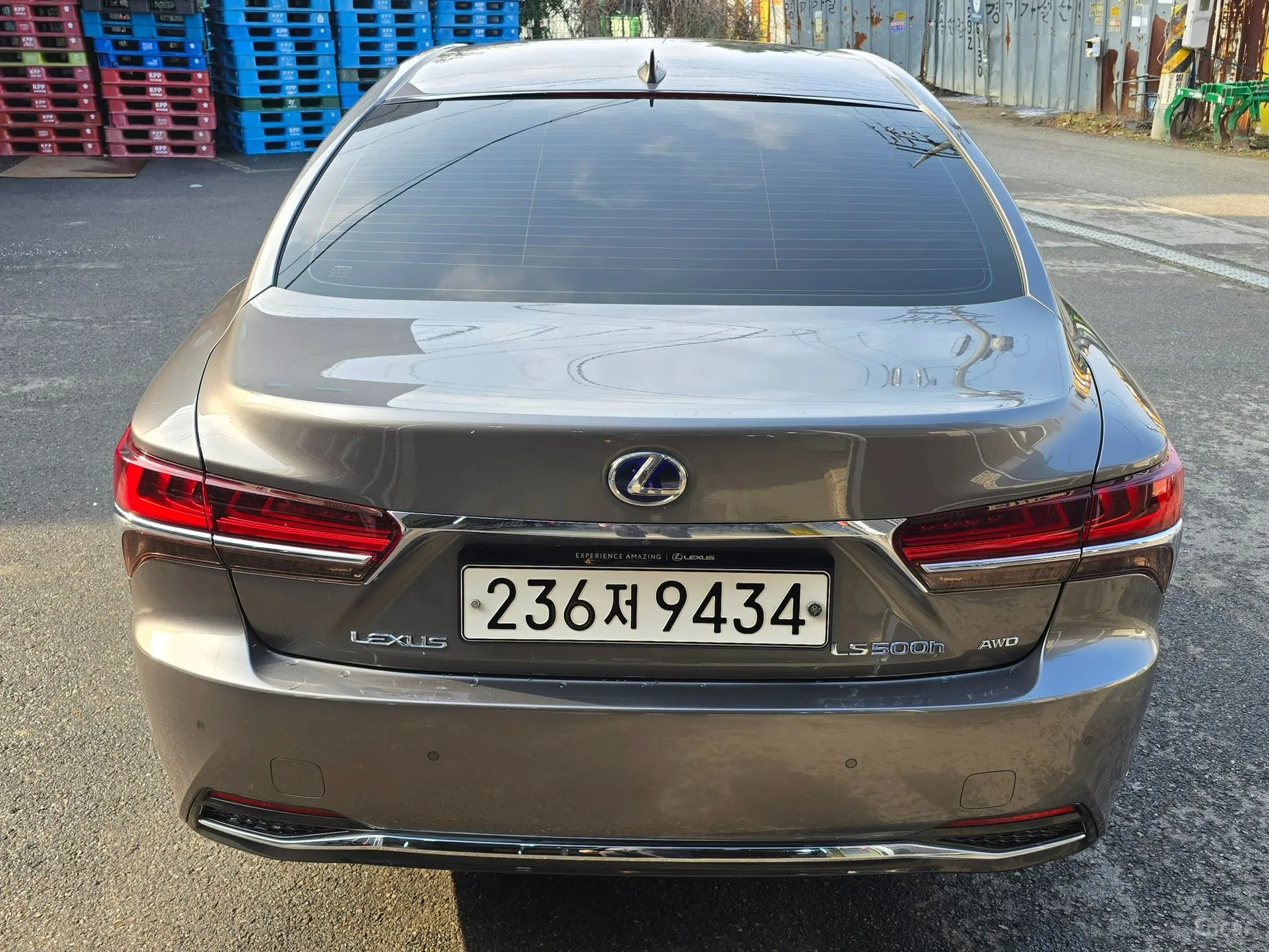 Lexus LS500h Gen 5 превью 4