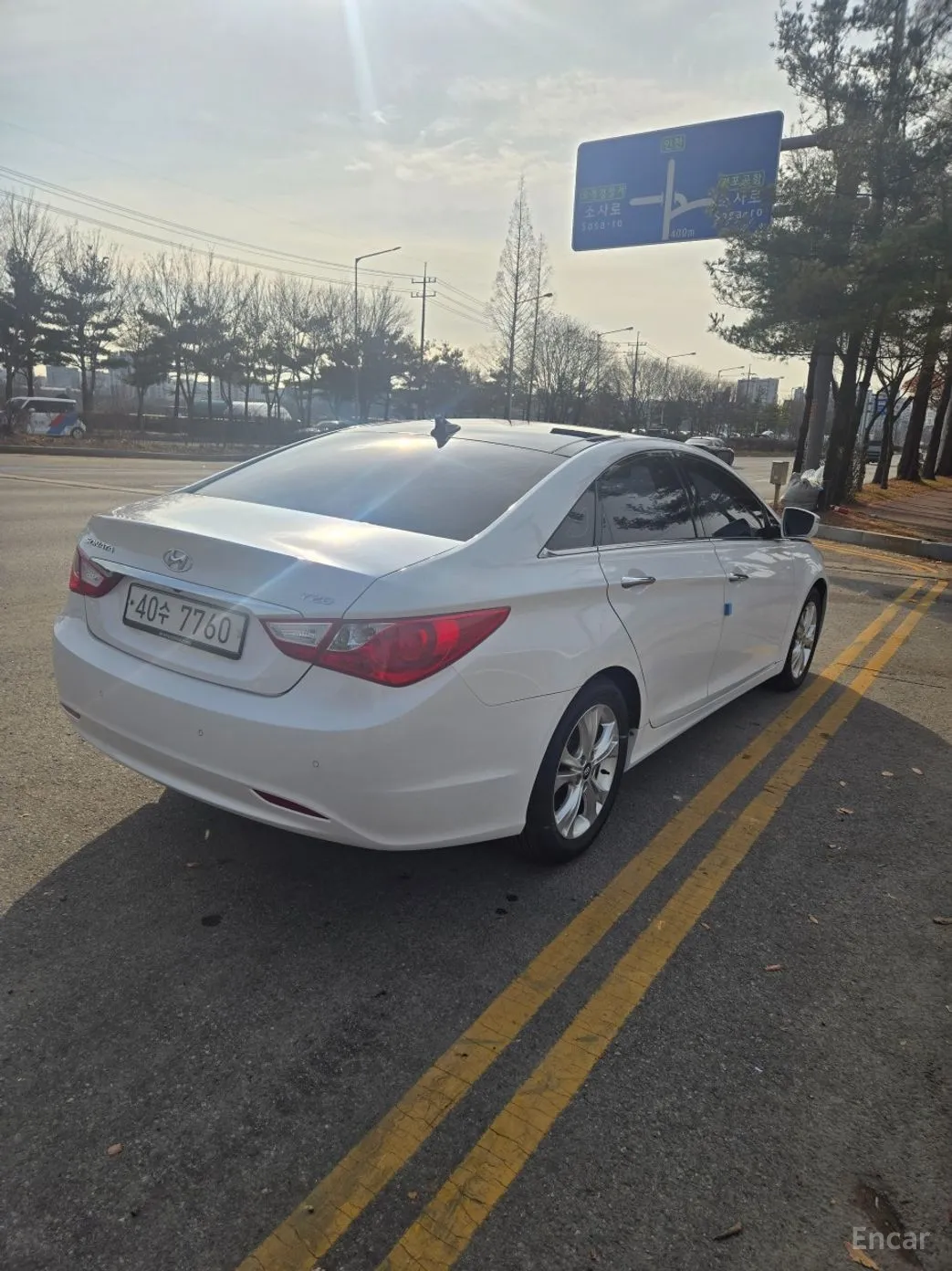 Hyundai YF Sonata превью 12