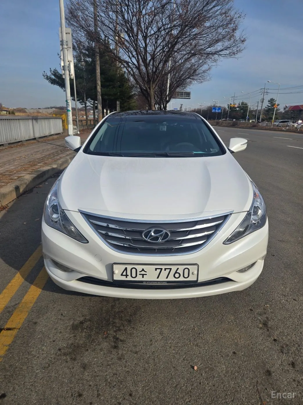 Hyundai YF Sonata превью 3