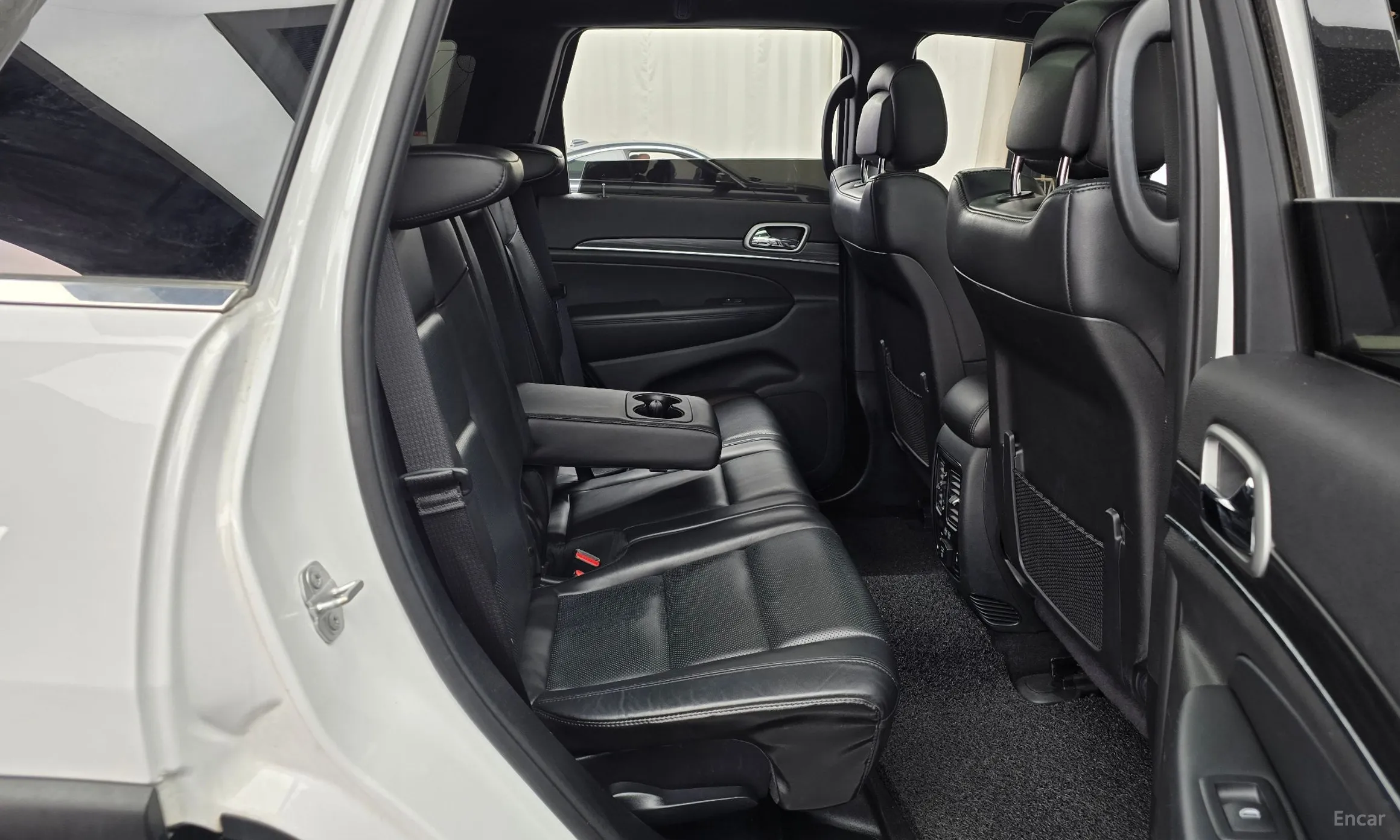 Jeep Grand Cherokee превью 12