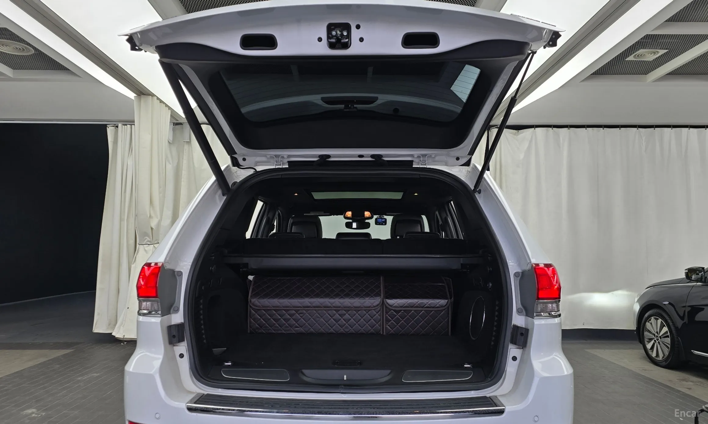 Jeep Grand Cherokee превью 20