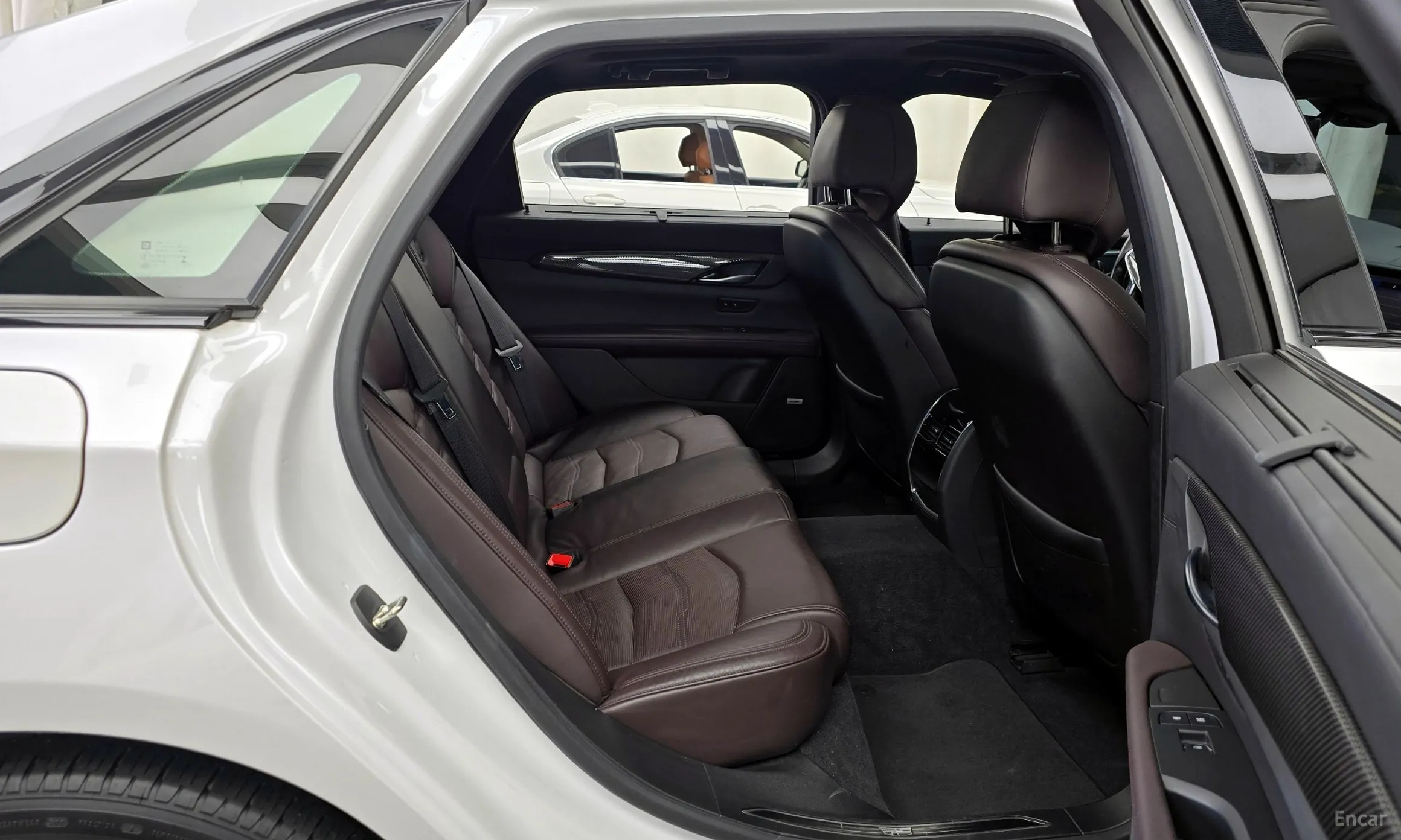 Cadillac CT6 превью 12